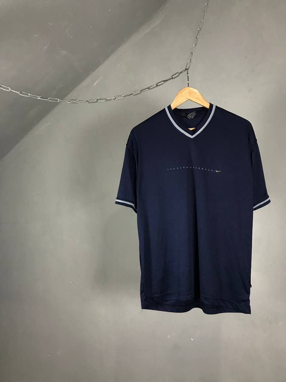 Other Nike vintage swoosh center logo tee Size US S / EU 44-46 / 1 - 1 Thumbnail