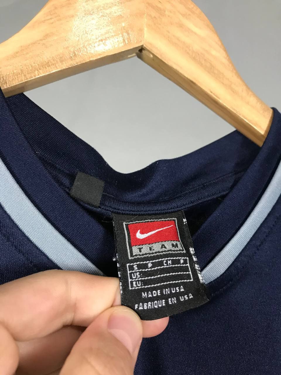 Other Nike vintage swoosh center logo tee Size US S / EU 44-46 / 1 - 4 Thumbnail