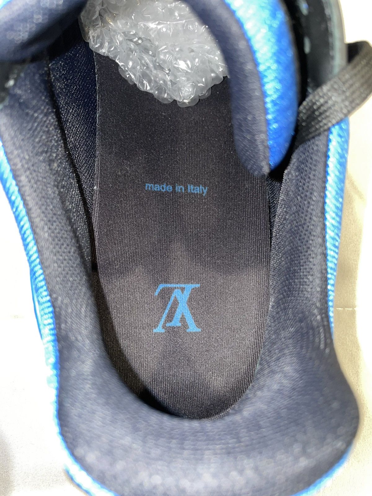 Louis Vuitton Louis Vuitton Black and Blue Trainer Sneaker Size US 11 / EU 44 - 11 Thumbnail