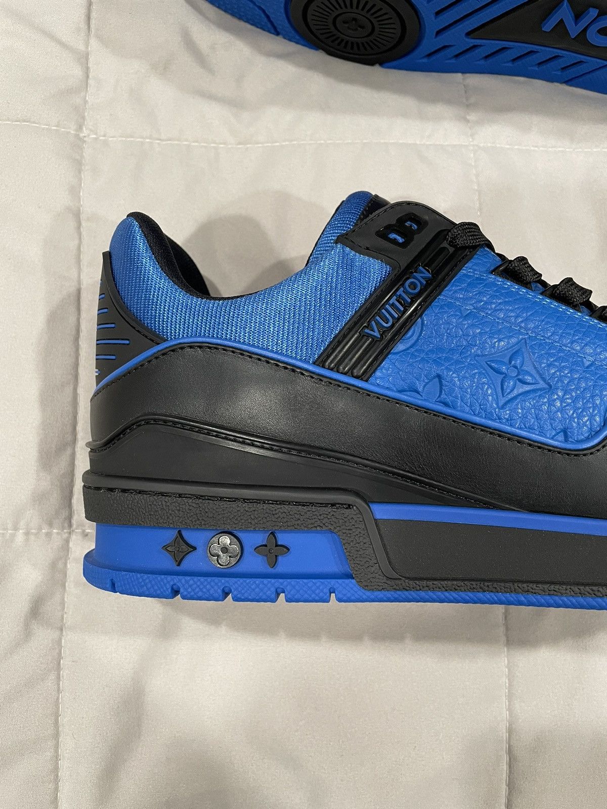 Louis Vuitton Louis Vuitton Black and Blue Trainer Sneaker Size US 11 / EU 44 - 9 Thumbnail