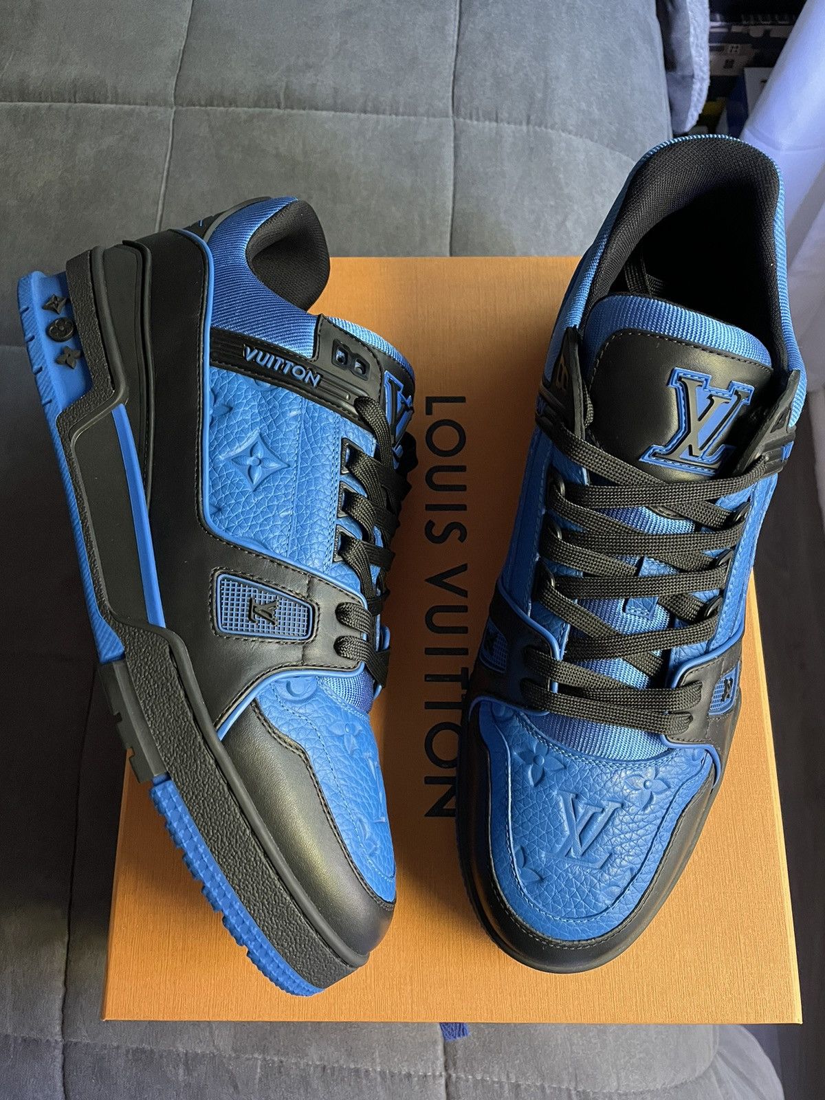 Louis Vuitton Louis Vuitton Black and Blue Trainer Sneaker Size US 11 / EU 44 - 2 Thumbnail