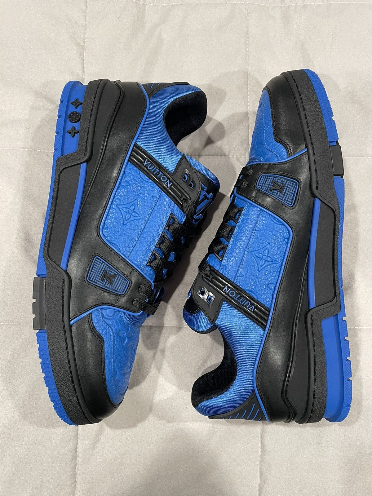 Louis Vuitton Louis Vuitton Black and Blue Trainer Sneaker Size US 11 / EU 44 - 7 Thumbnail