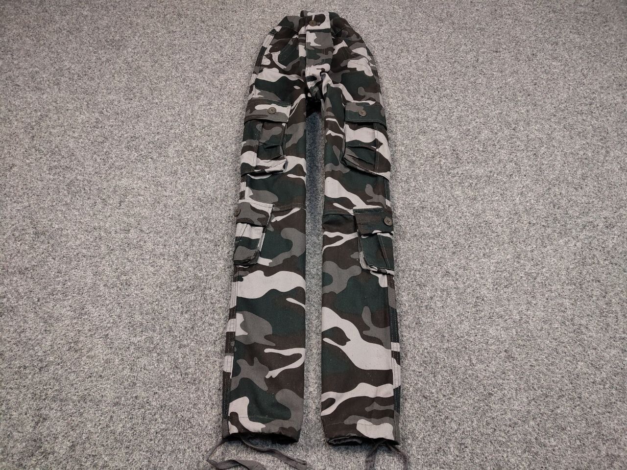 Japanese Brand 🔴 Vintage Japan Multi Pocket Cargo Camo Pants Travis Scott Size US 34 / EU 50 - 2 Thumbnail