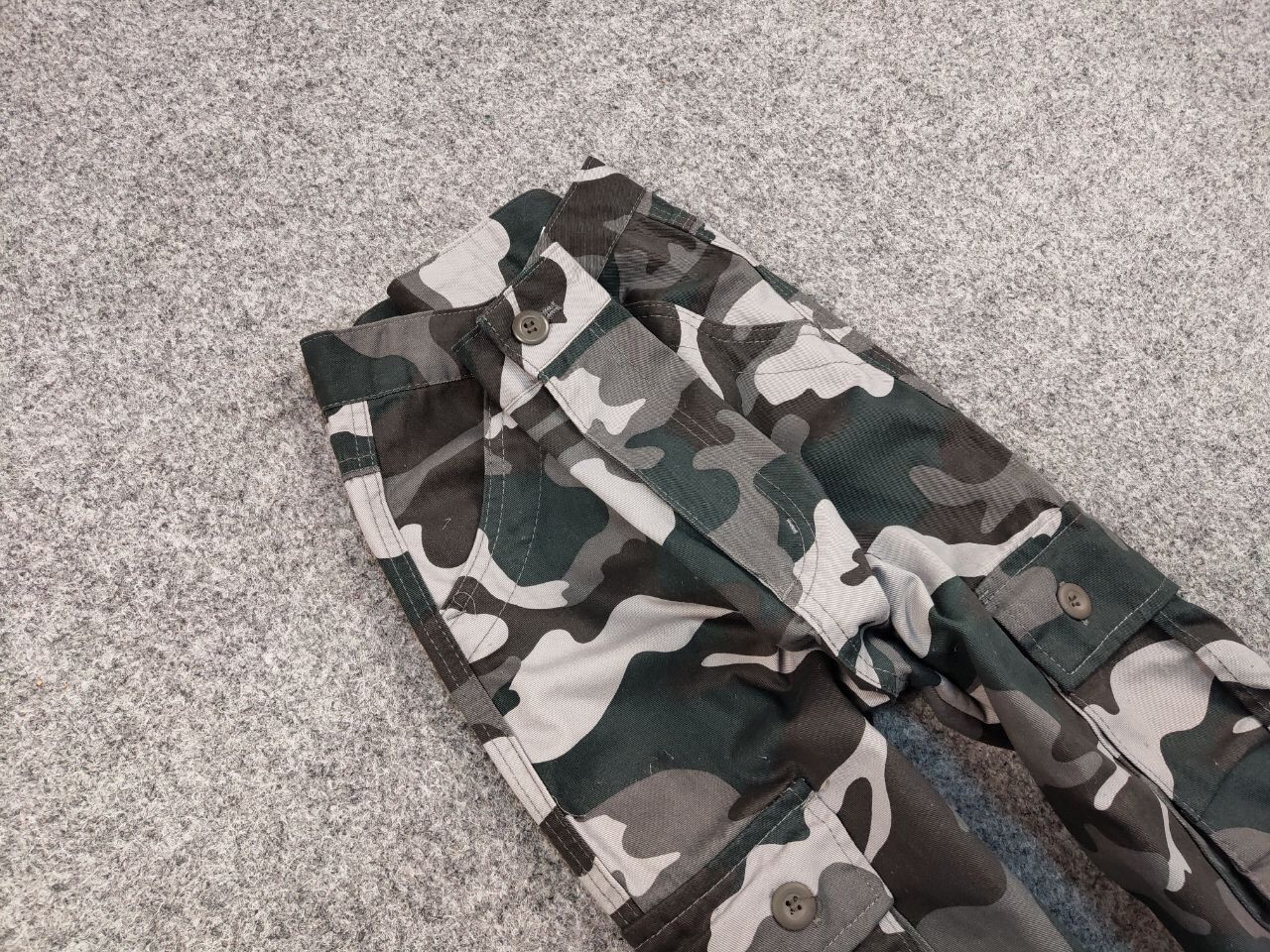 Japanese Brand 🔴 Vintage Japan Multi Pocket Cargo Camo Pants Travis Scott Size US 34 / EU 50 - 12 Thumbnail