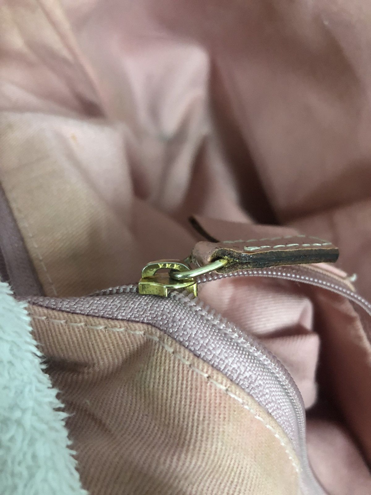 AUTHENTIC GUCCI SHOULDER MONOGRAM X VINTAGE