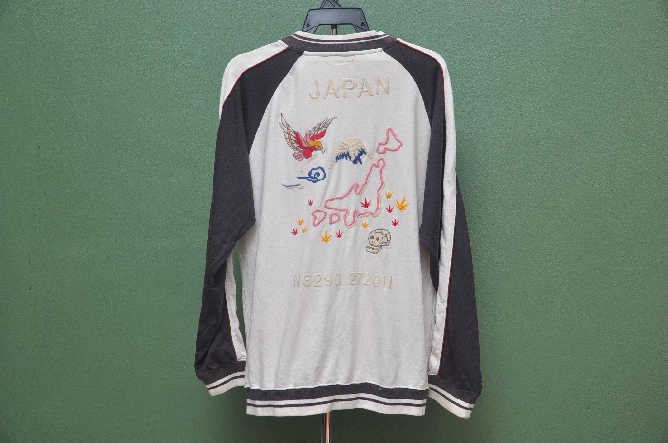 Designer × Japanese Brand × Vintage Sukajan Japanese Marijuana Sweater Size US L / EU 52-54 / 3 - 1 Thumbnail