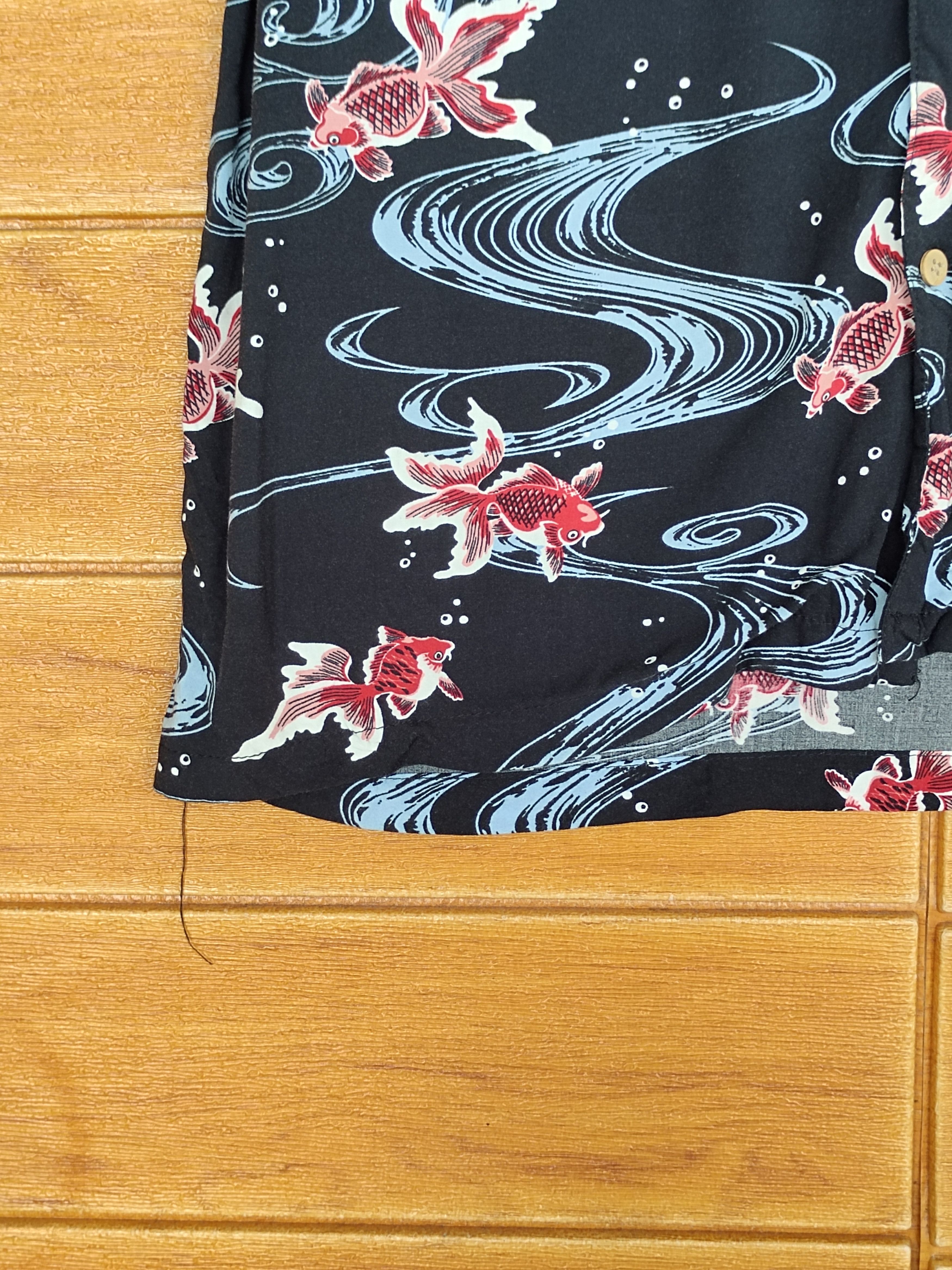 Karakuri Tamashii Japanese Hawaiian RESTORATION Goldfish Rayon Shirt Size US M / EU 48-50 / 2 - 9 Thumbnail