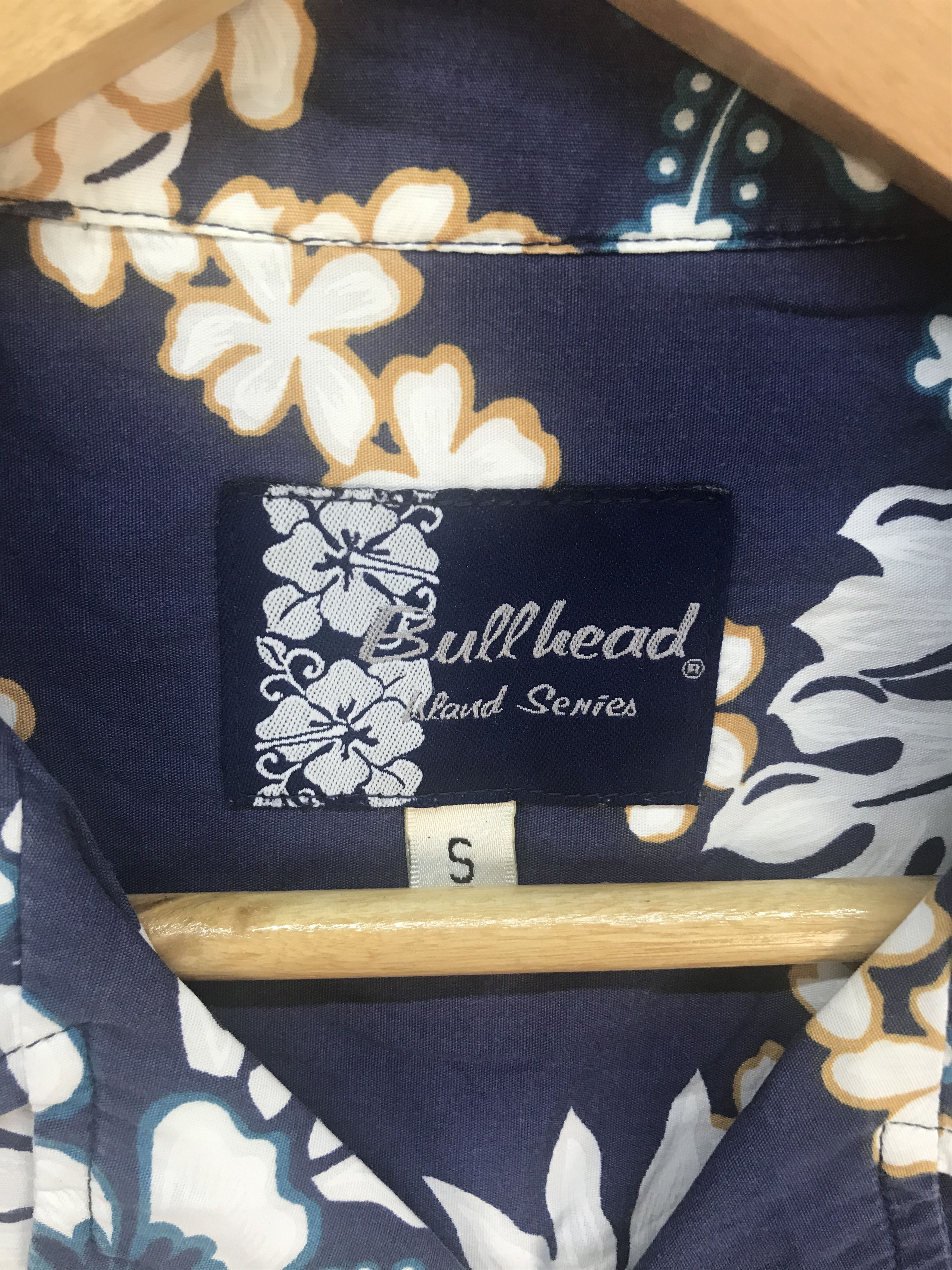 Bullhead Denim Co. Vintage Bullhead Island Series Oversize Hawaiian Shirt Size US S / EU 44-46 / 1 - 5 Thumbnail