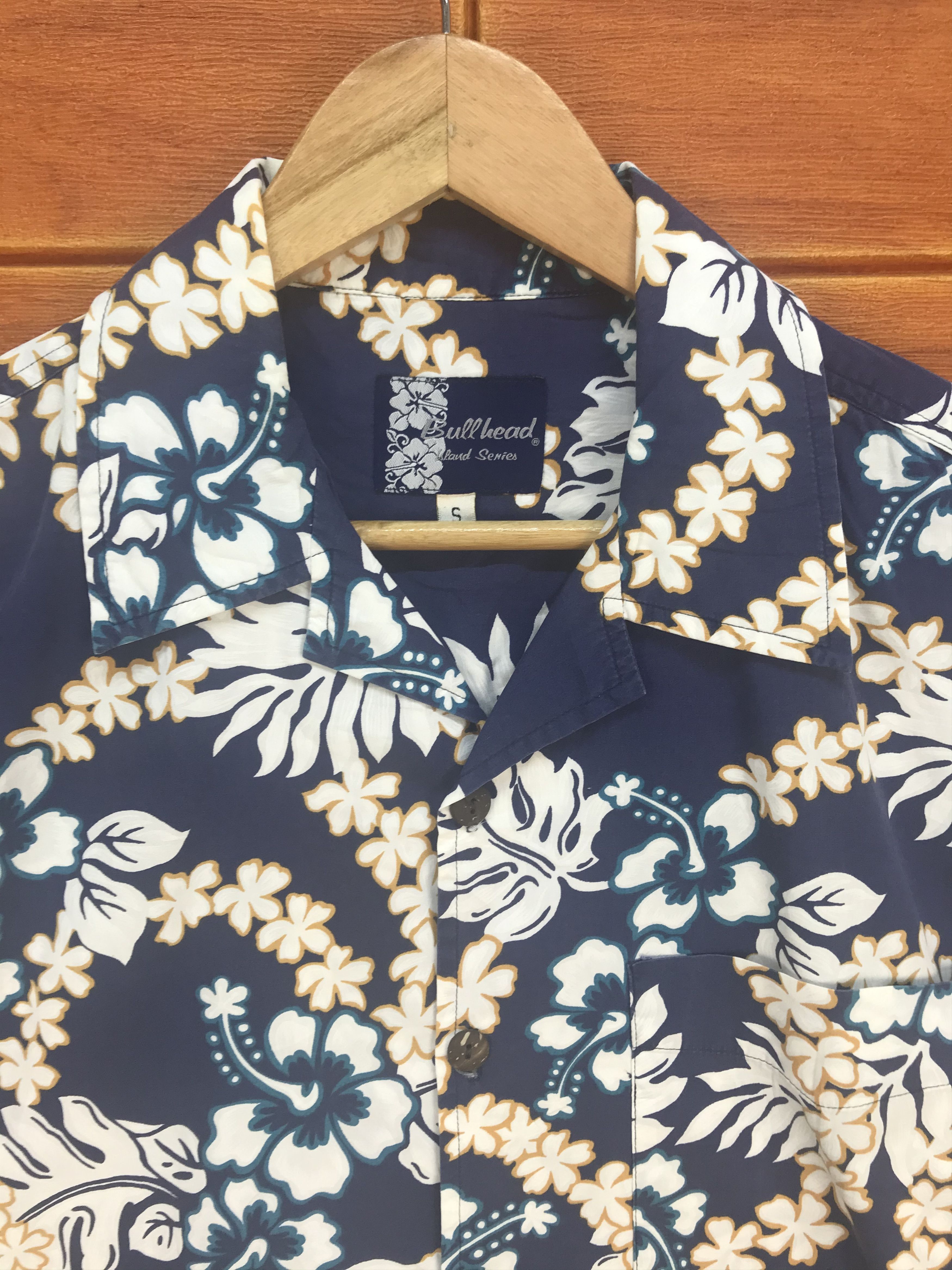 Bullhead Denim Co. Vintage Bullhead Island Series Oversize Hawaiian Shirt Size US S / EU 44-46 / 1 - 4 Thumbnail