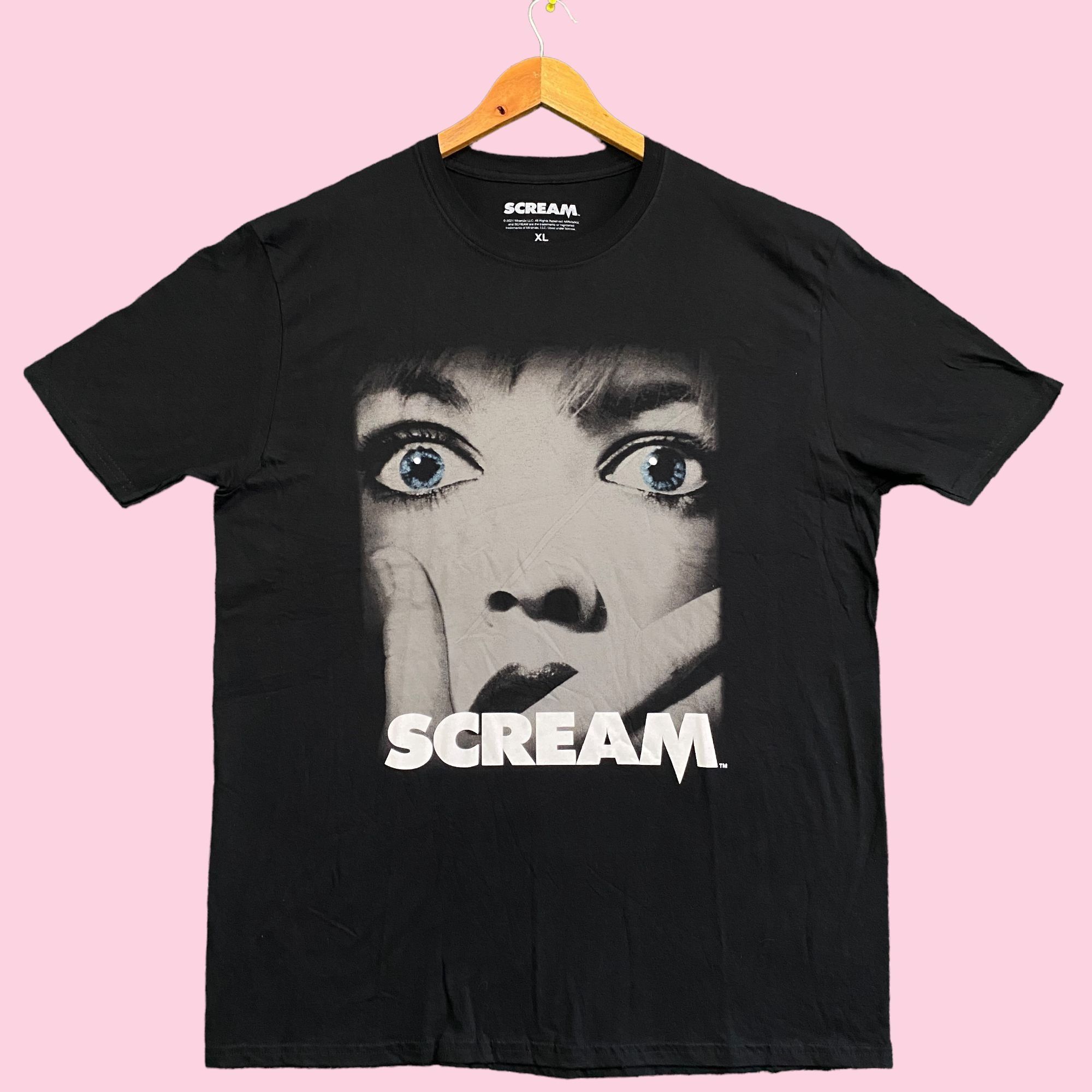 Streetwear × Universal Studios Scream Drew Barrymore Horror Movie Promo ...