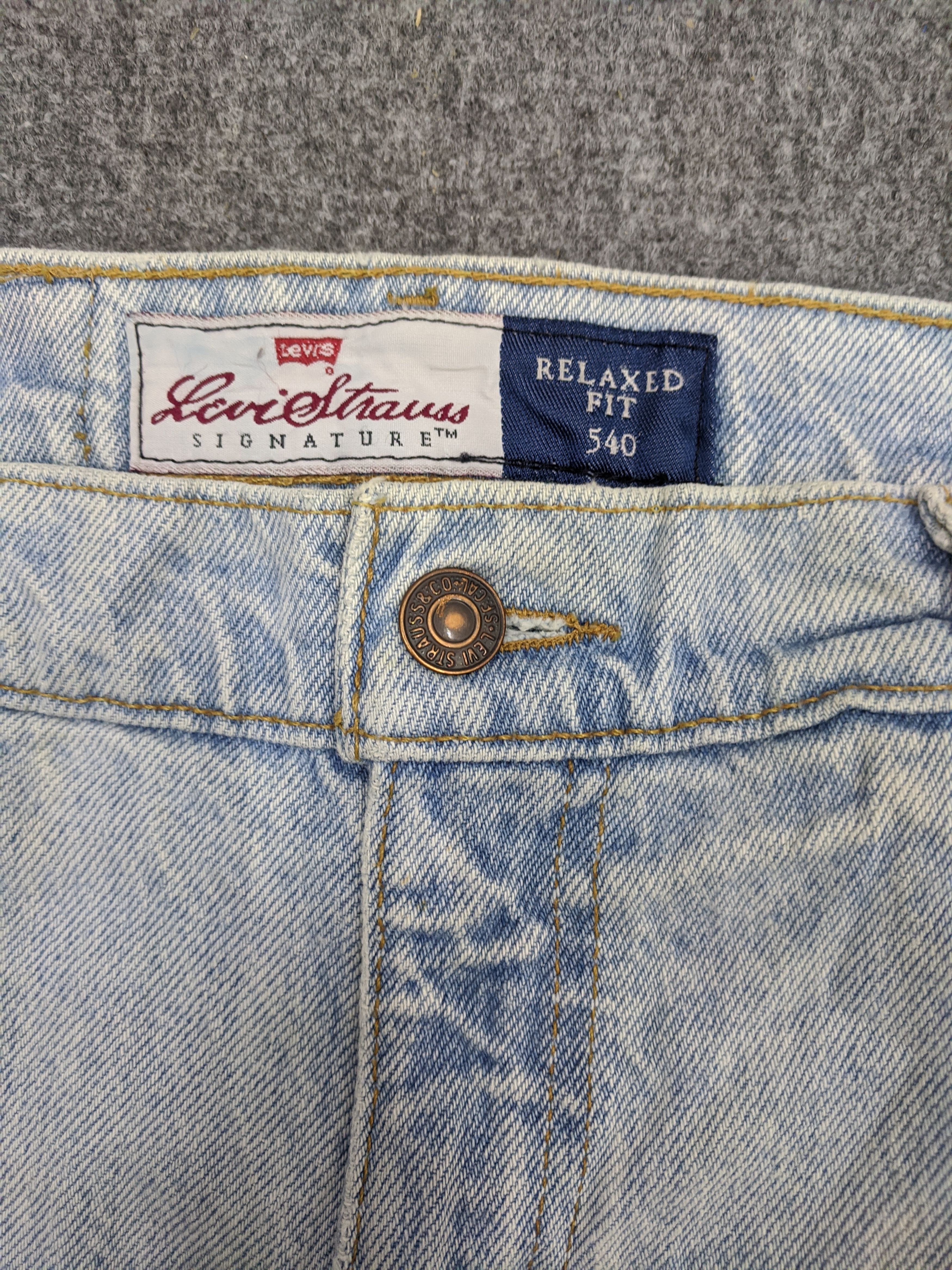 Levi's Vintage 90s Levis 540 Relaxed Fit Lightwash Jeans DP0707 Size US 35 - 10 Thumbnail