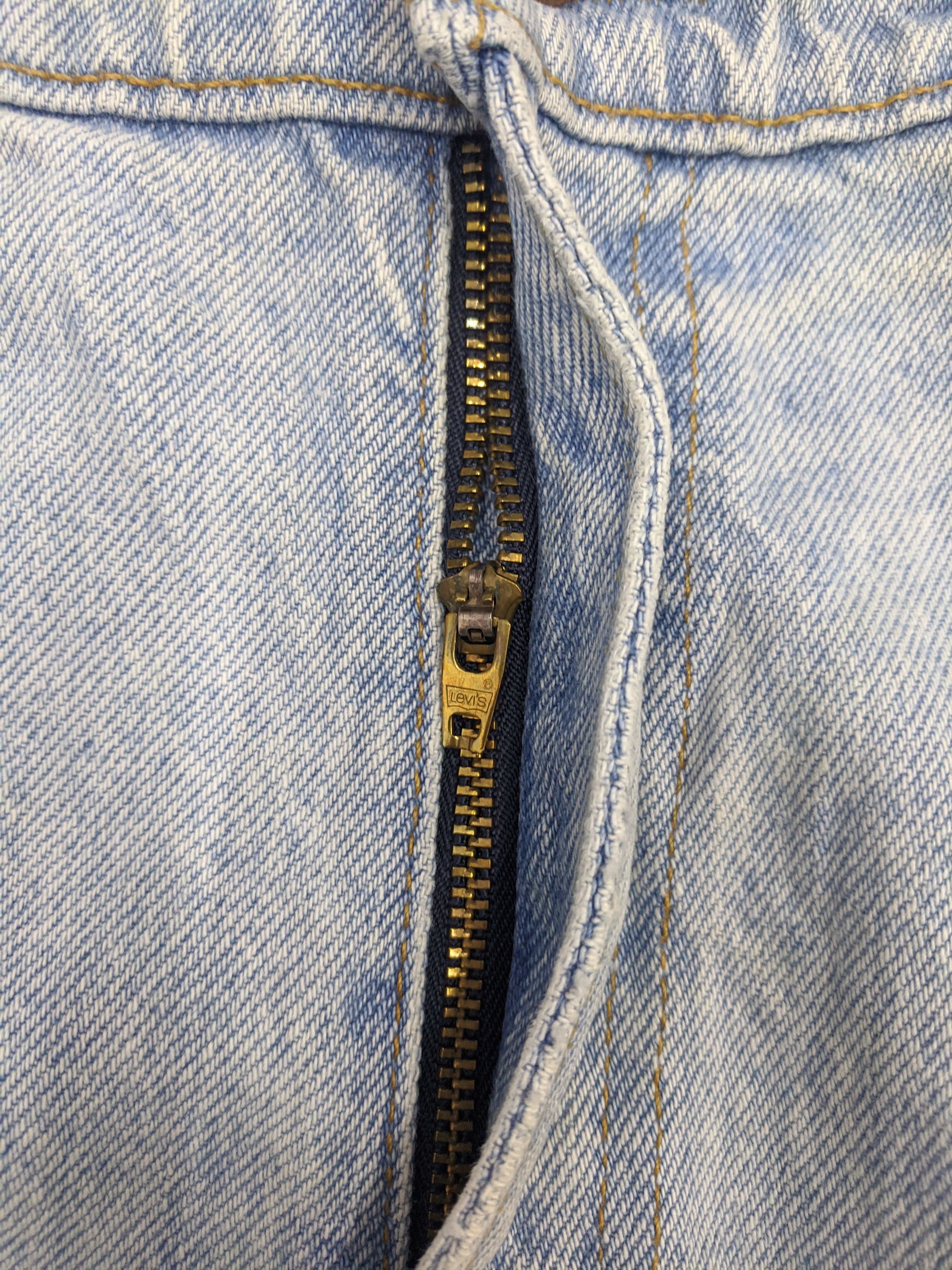 Levi's Vintage 90s Levis 540 Relaxed Fit Lightwash Jeans DP0707 Size US 35 - 11 Thumbnail