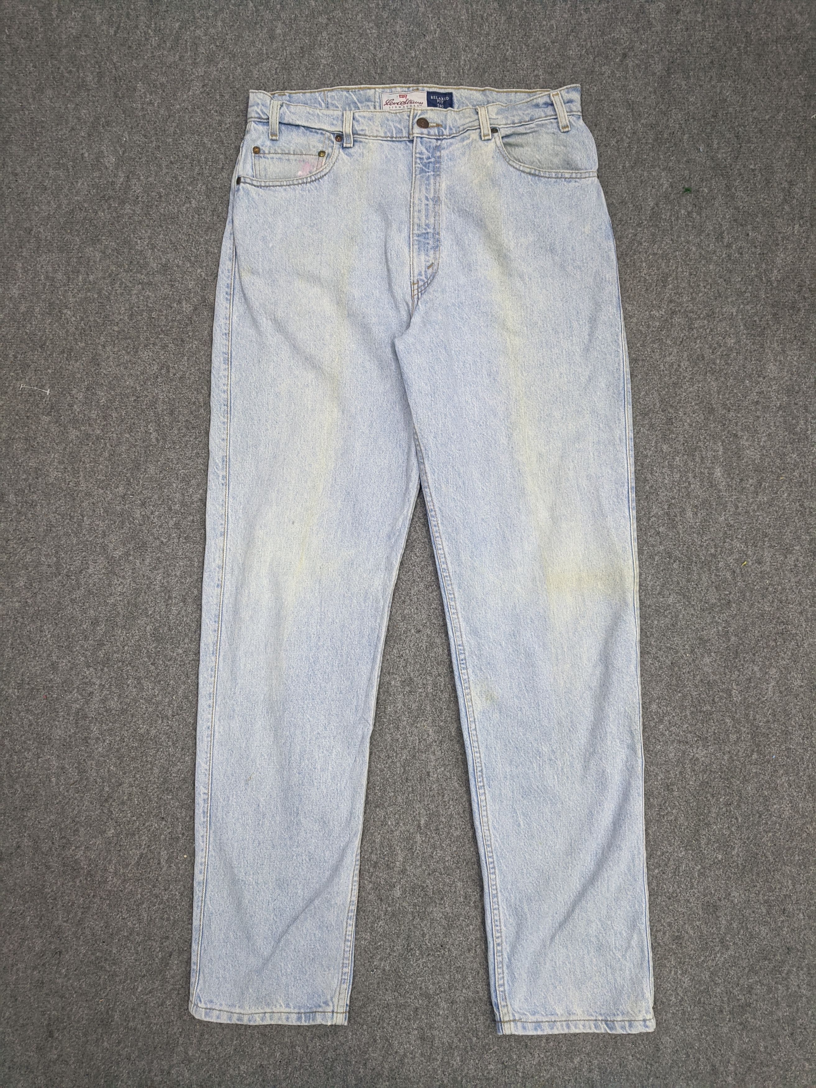 Levi's Vintage 90s Levis 540 Relaxed Fit Lightwash Jeans DP0707 Size US 35 - 1 Thumbnail