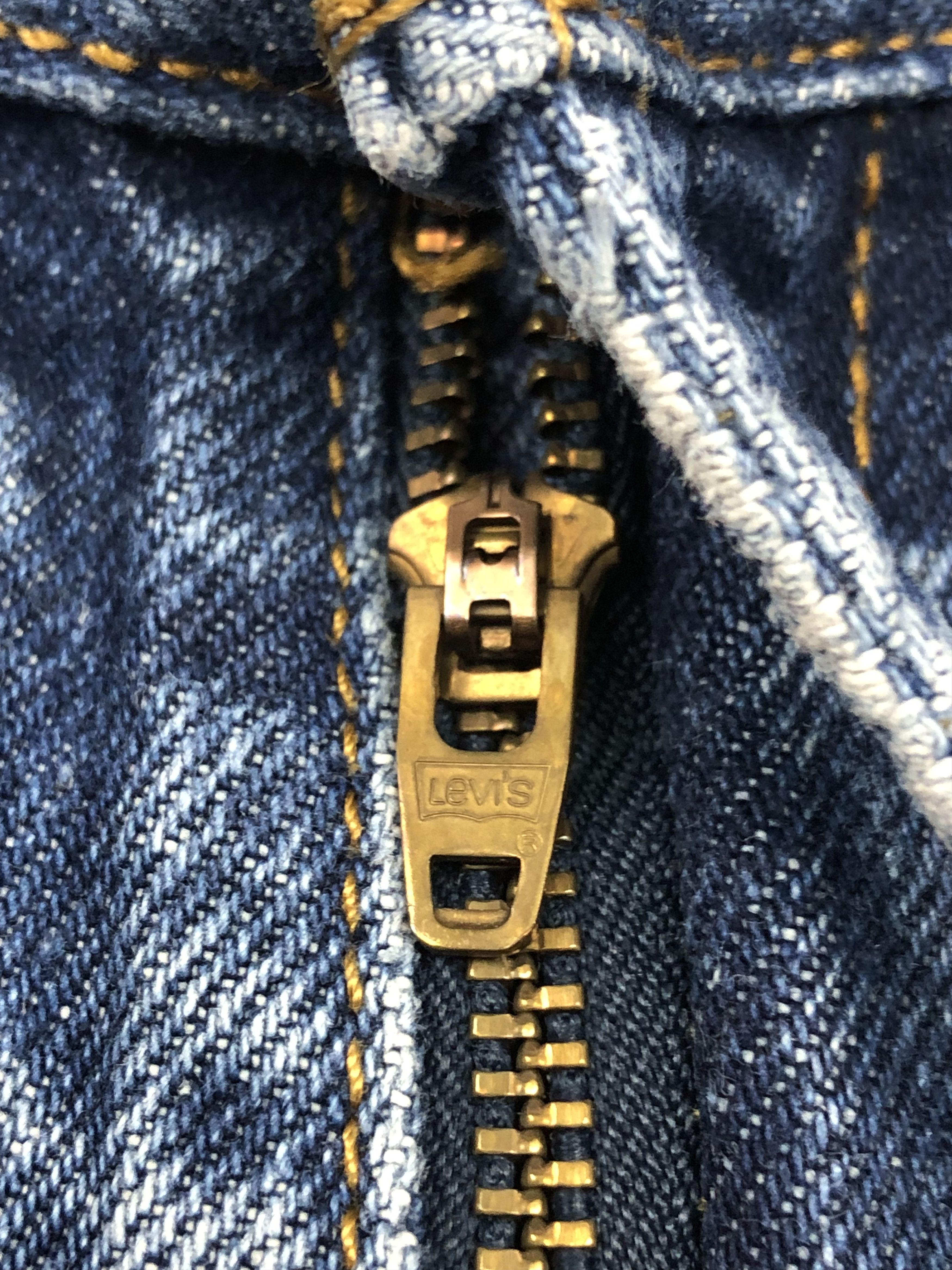 Levi's Faded Blue Vintage Levis 505 Jeans DP1603 Size US 37 - 12 Thumbnail