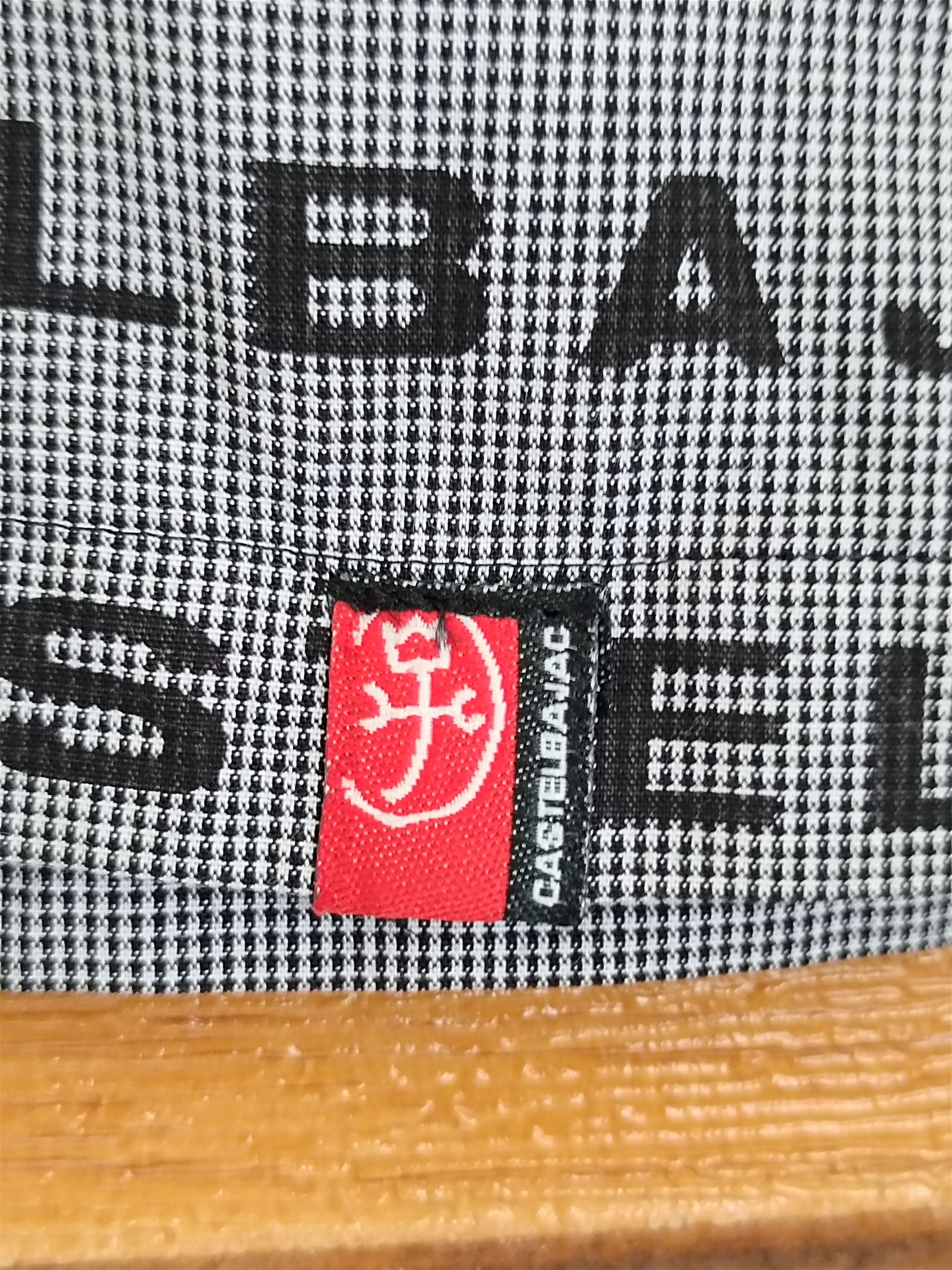 Vintage Vintage 90s Castelbajac Spell Out Pop Art Button Up Shirt Size US L / EU 52-54 / 3 - 9 Thumbnail