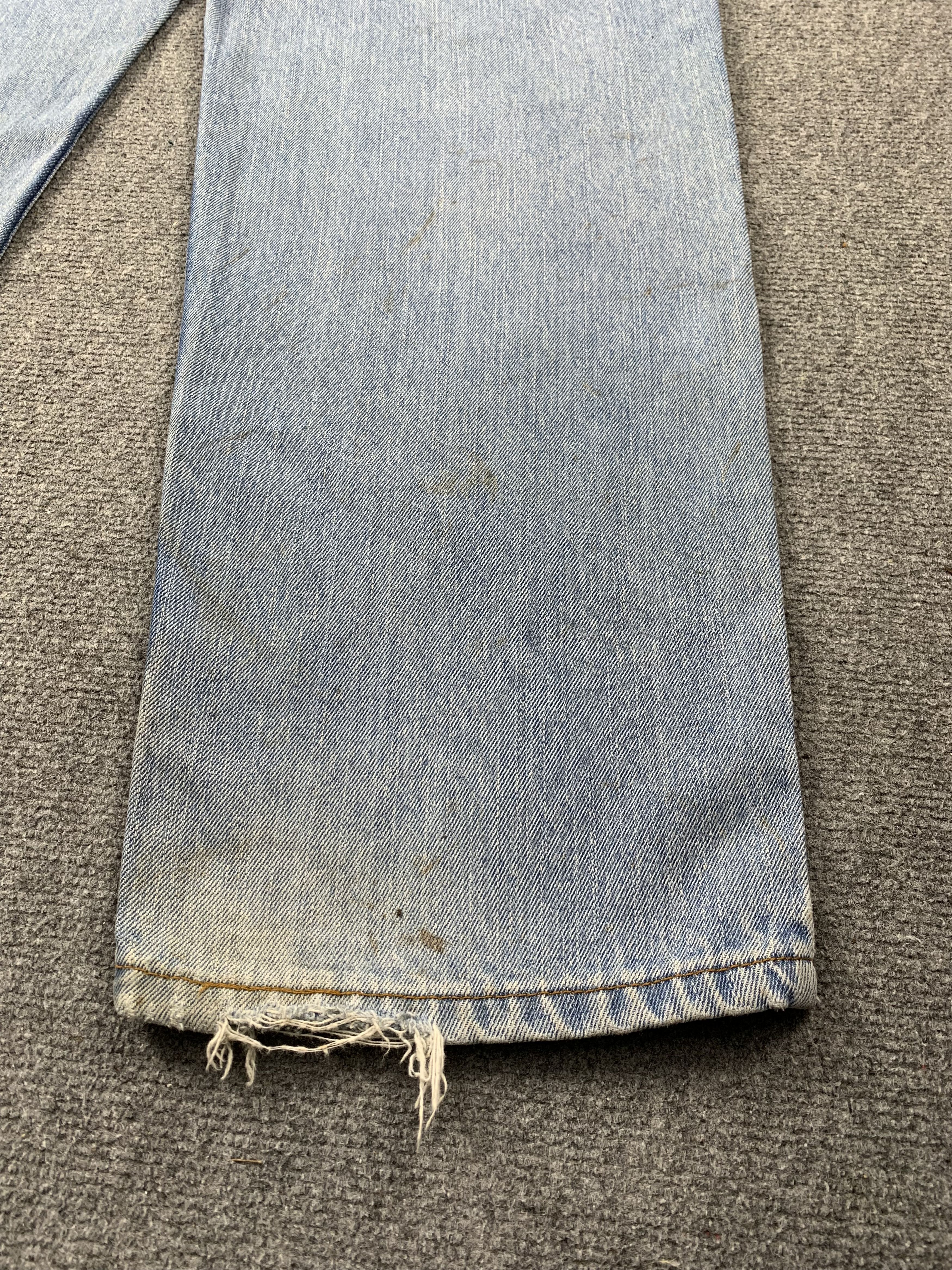Levi's Vintage Levis 550 Light Wash Jeans DP2135 Size US 37 - 12 Thumbnail