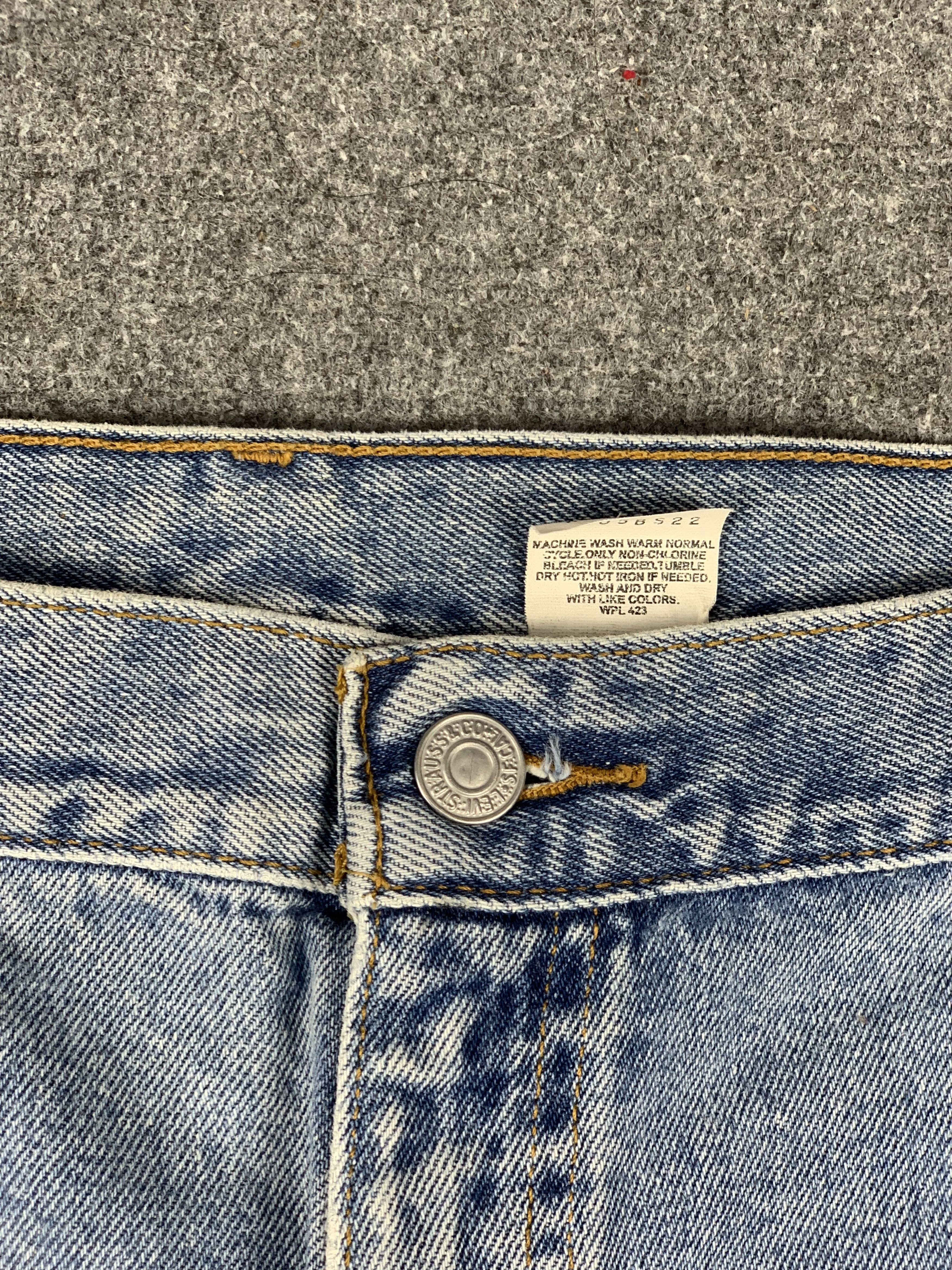 Levi's Vintage 90s Levis 560 Light Wash Jeans DP2136 Size US 40 / EU 56 - 6 Thumbnail