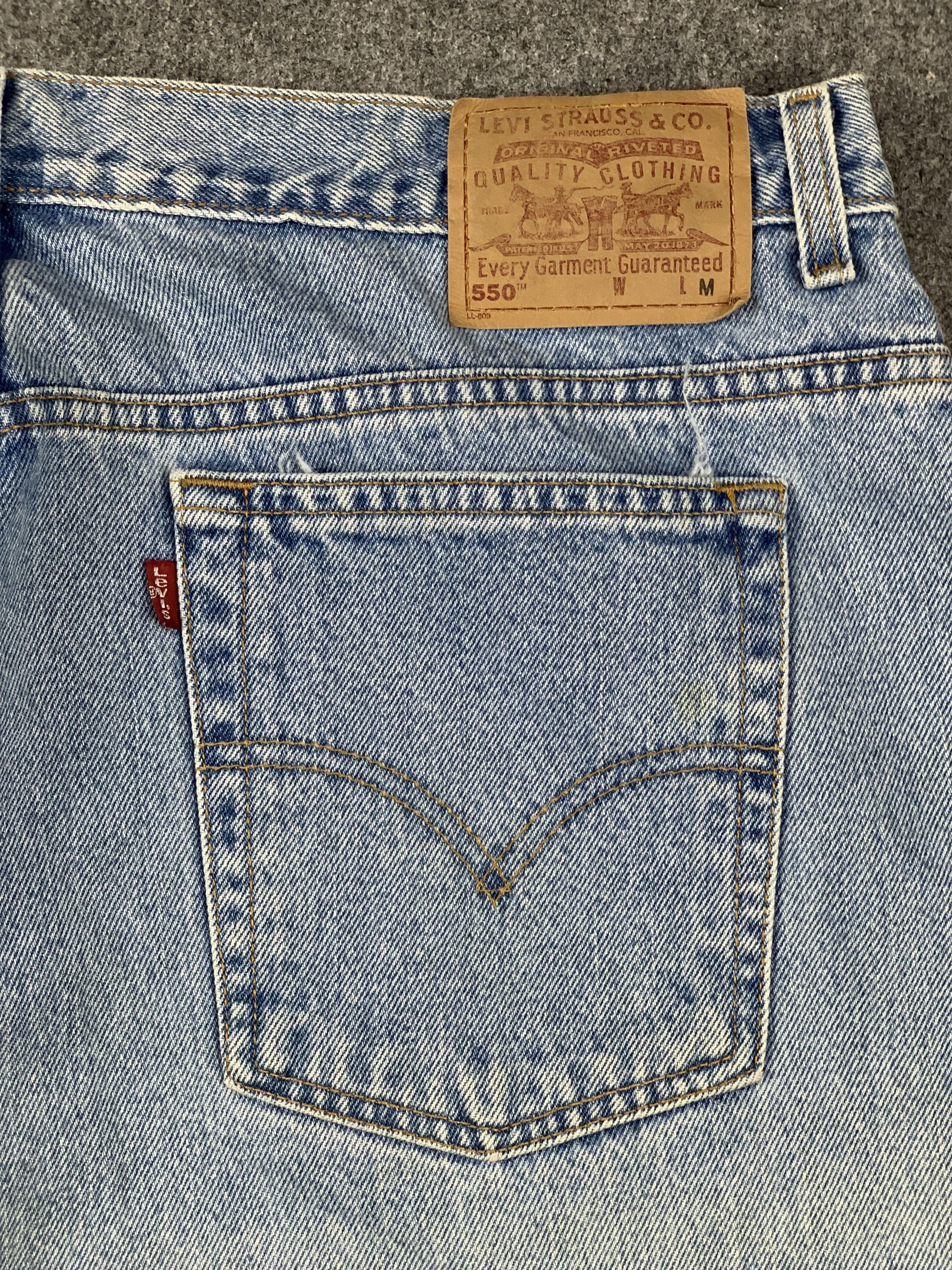 Levi's Vintage 90s Levis 550 Light Wash Jeans DP2142 Size US 38 / EU 54 - 11 Thumbnail