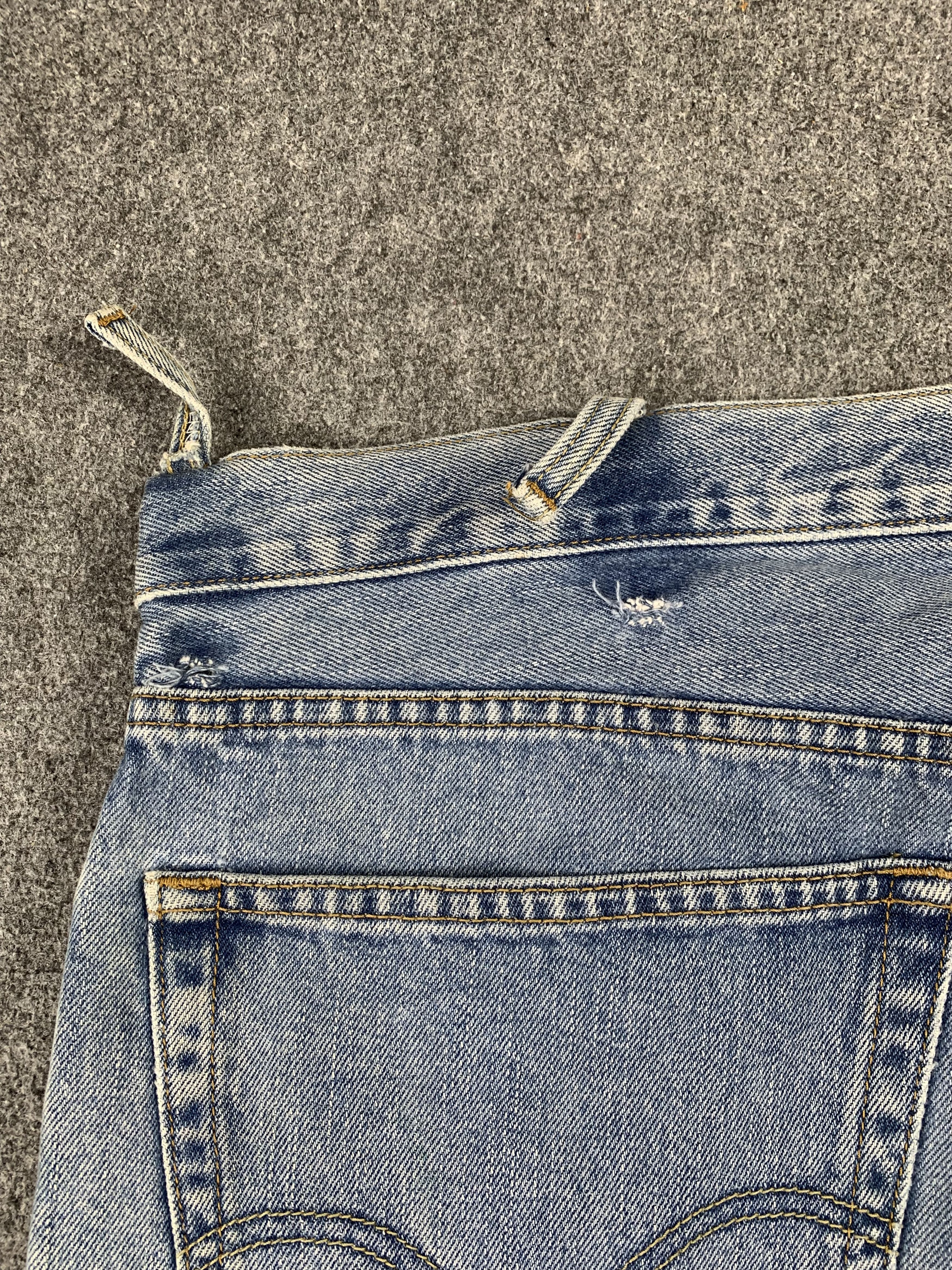 Levi's Vintage Levis 505 Faded Blue Jeans DP2144 Size US 37 - 13 Thumbnail