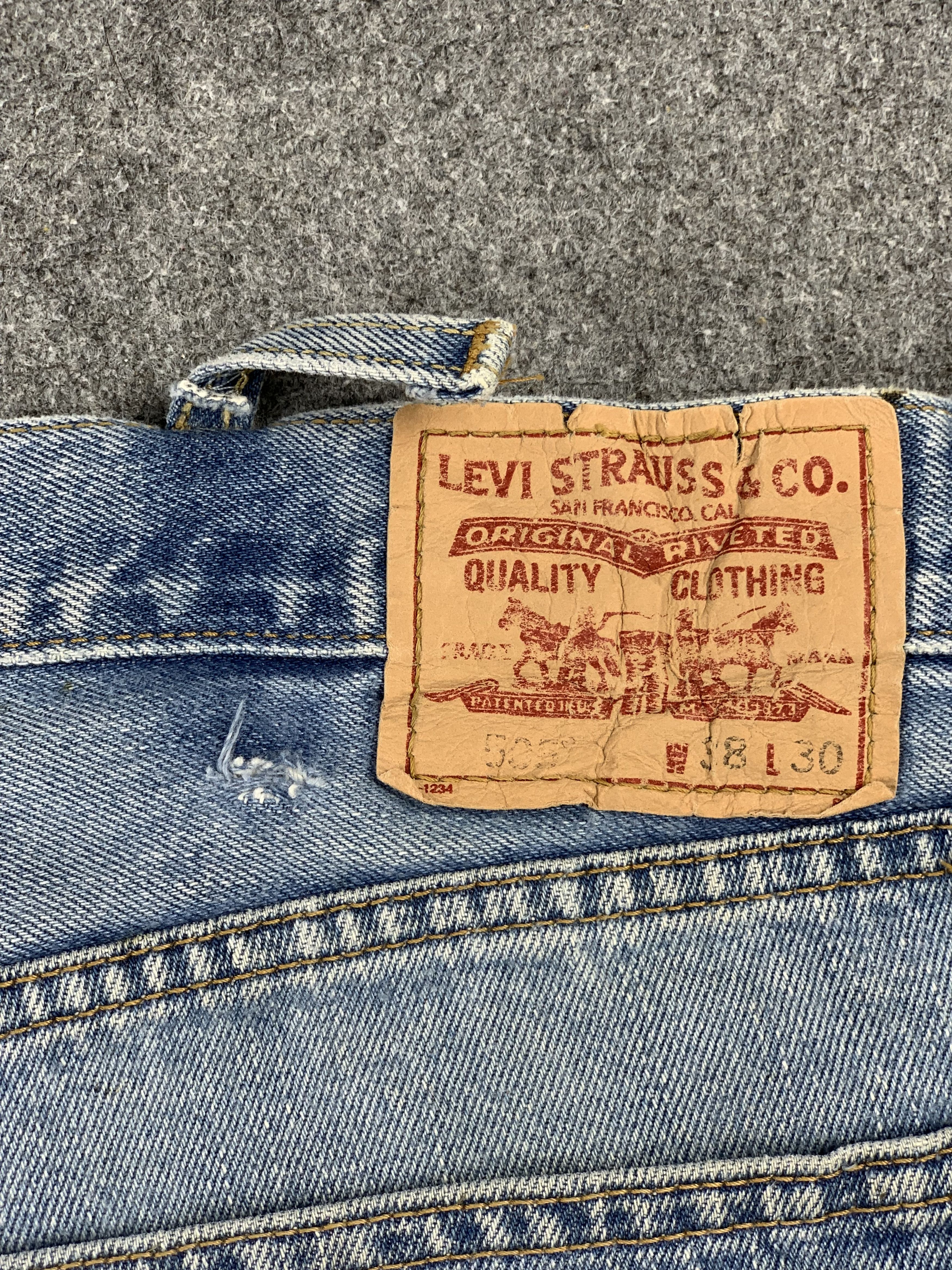 Levi's Vintage Levis 505 Faded Blue Jeans DP2144 Size US 37 - 4 Thumbnail