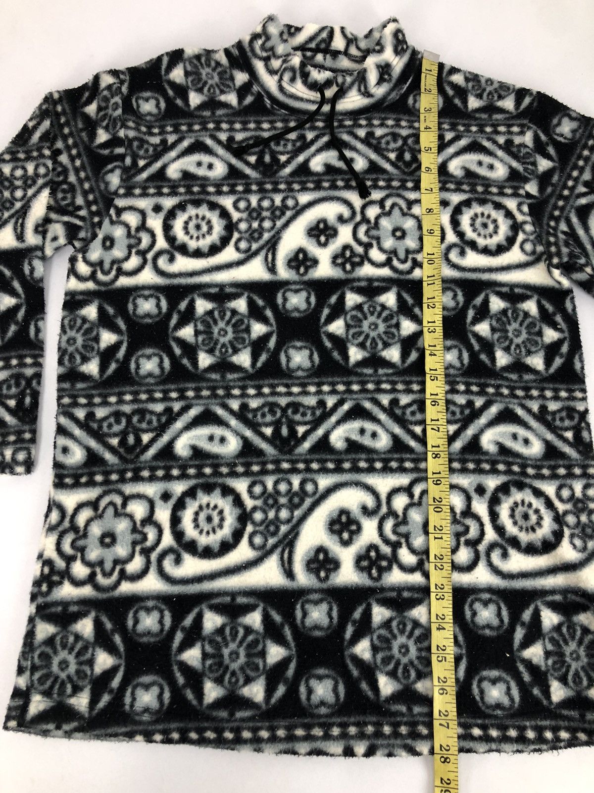 Japanese Brand Vintage Wacoal Acute Paisley Aztec Design Fleece Sweatshirt Size US M / EU 48-50 / 2 - 8 Thumbnail