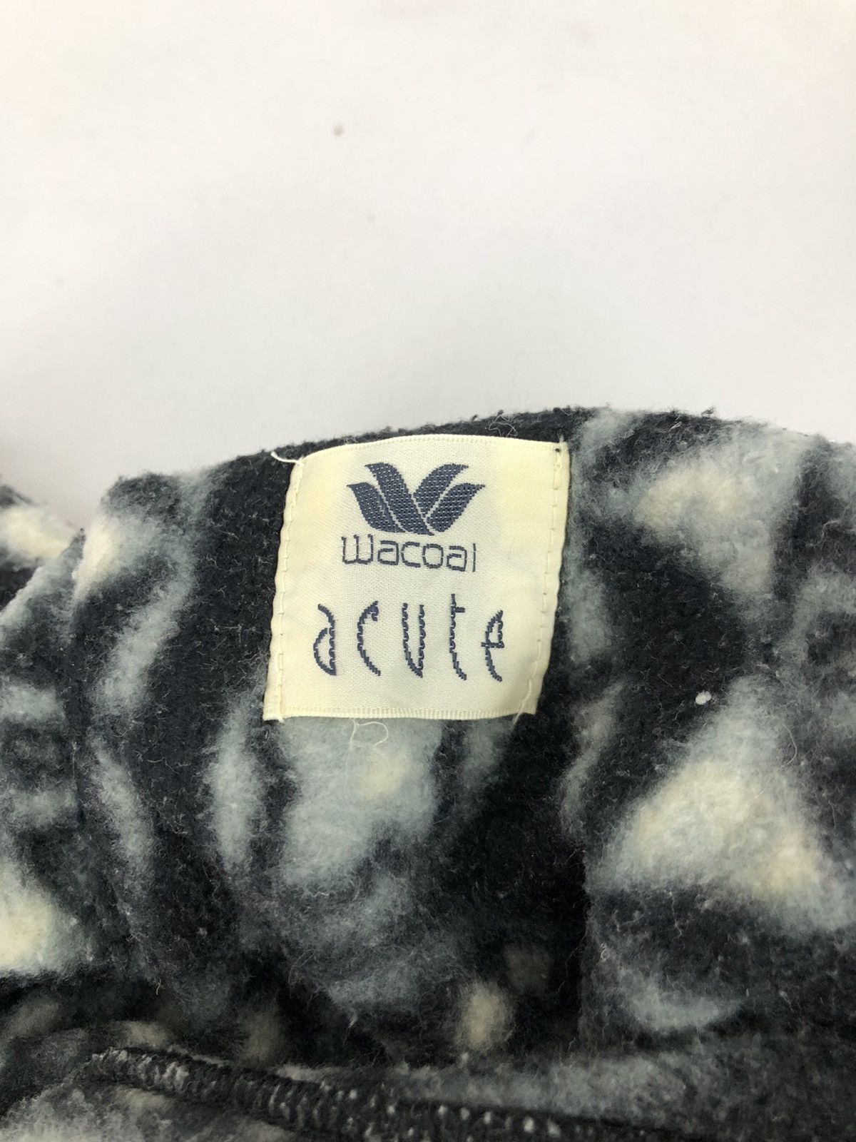Japanese Brand Vintage Wacoal Acute Paisley Aztec Design Fleece Sweatshirt Size US M / EU 48-50 / 2 - 4 Thumbnail