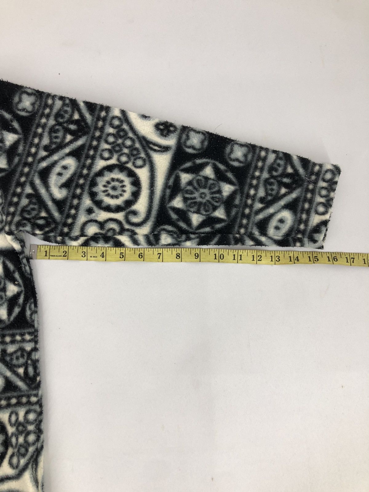 Japanese Brand Vintage Wacoal Acute Paisley Aztec Design Fleece Sweatshirt Size US M / EU 48-50 / 2 - 9 Thumbnail