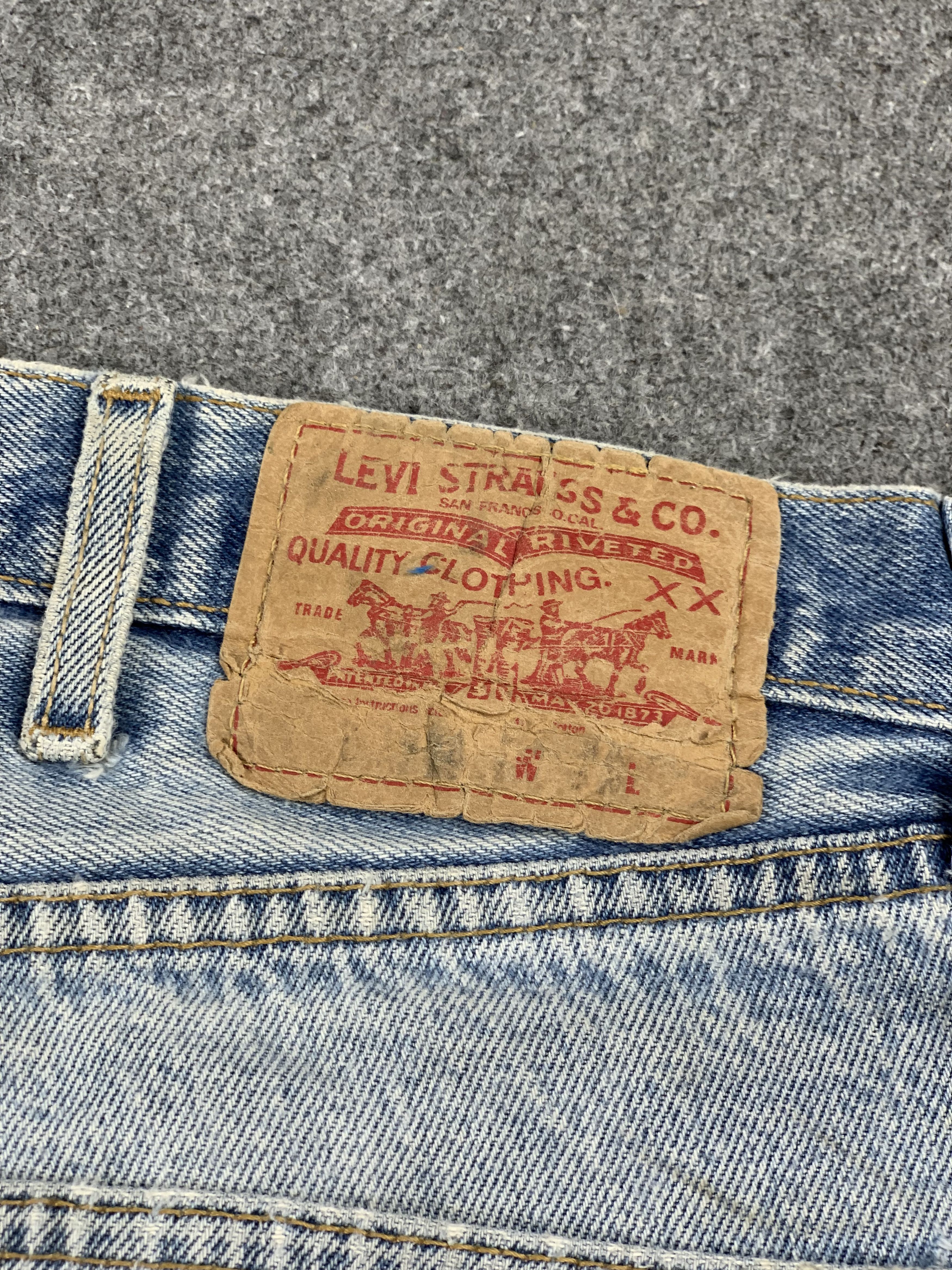 Levi's Vintage Levis 501 Faded Blue Jeans DP2148 Size US 36 / EU 52 - 4 Thumbnail