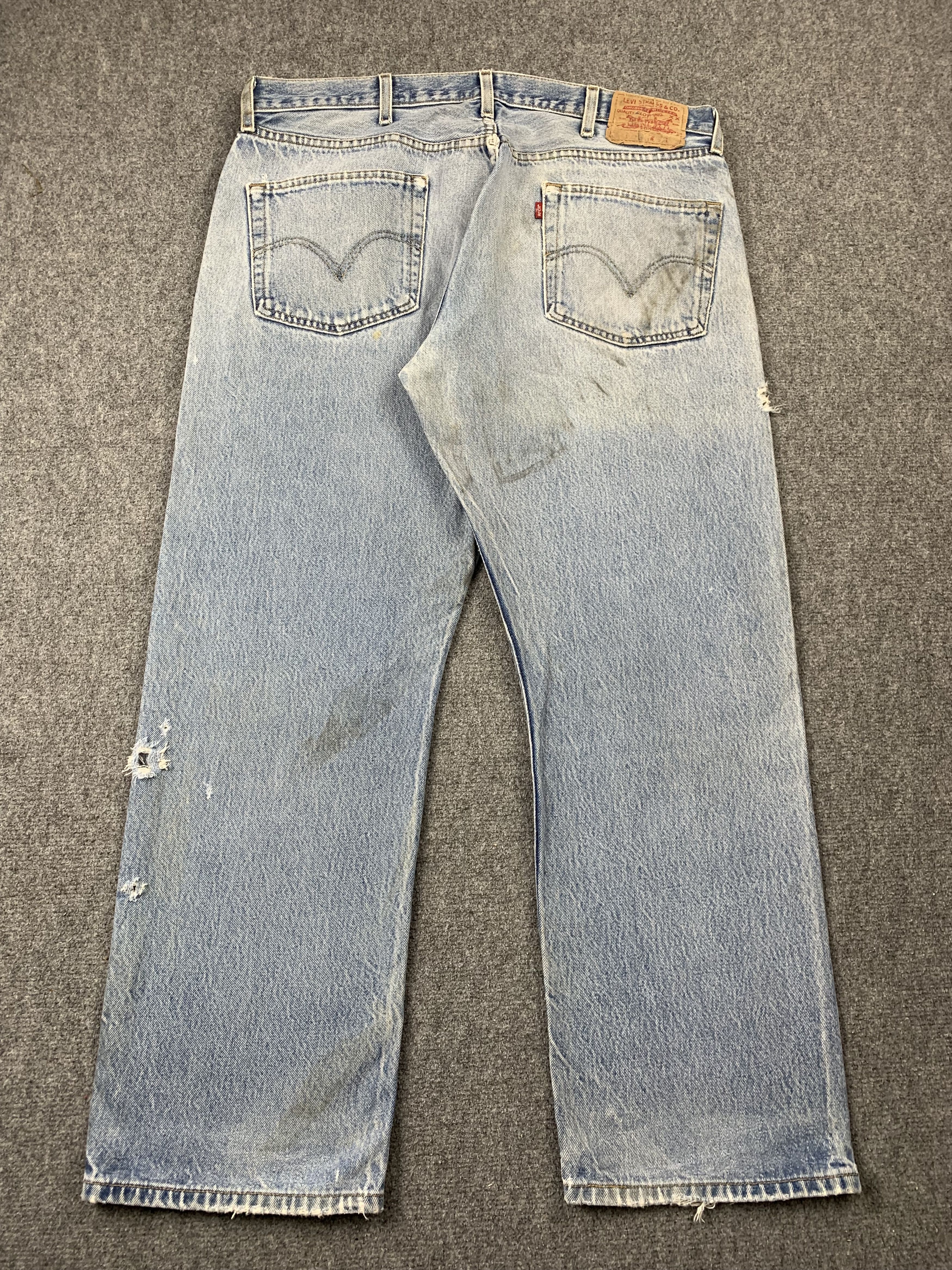 Levi's Vintage Levis 501 Faded Blue Jeans DP2148 Size US 36 / EU 52 - 2 Thumbnail
