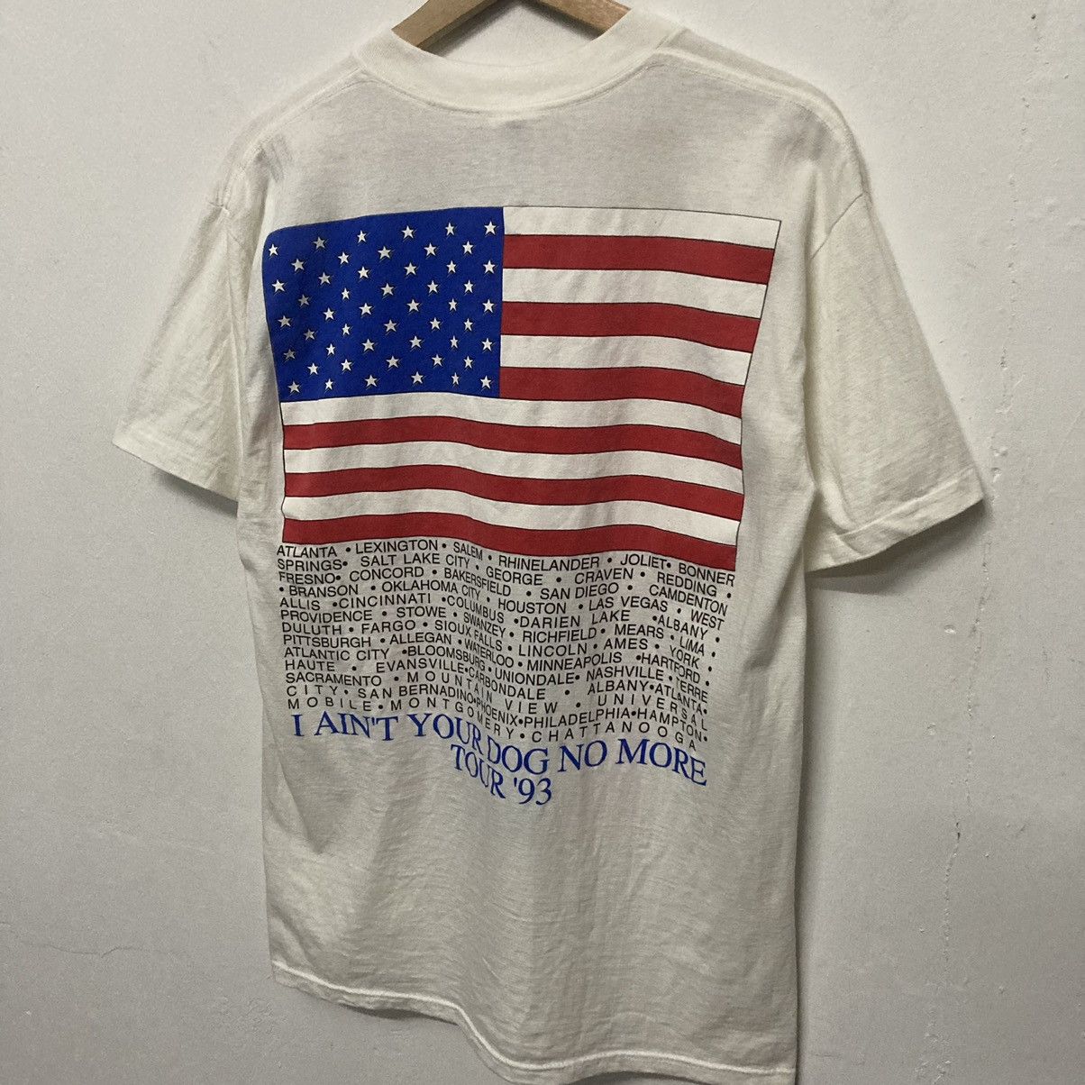 Band Tees Vintage 1993 Billy Ray Cyrus I Aint’t Your Dog No More Tour Size US M / EU 48-50 / 2 - 8 Thumbnail