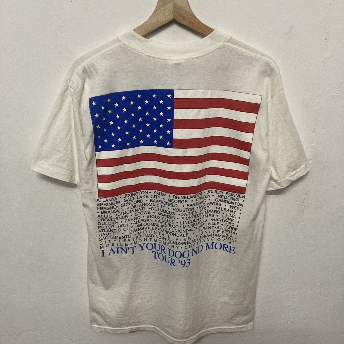 Band Tees Vintage 1993 Billy Ray Cyrus I Aint’t Your Dog No More Tour Size US M / EU 48-50 / 2 - 7 Thumbnail