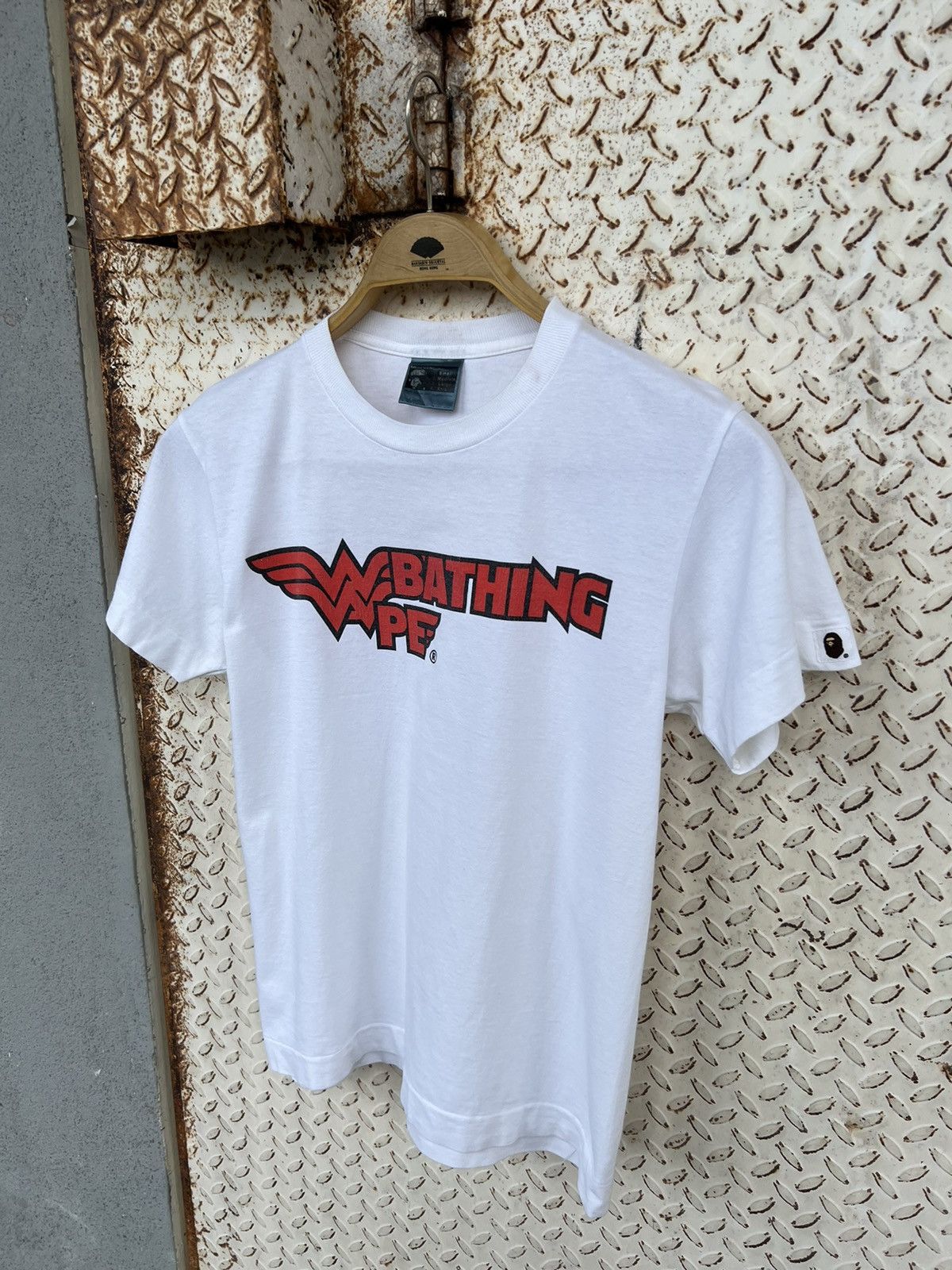 Vintage WONDER WOMAN TEE Size US S / EU 44-46 / 1 - 3 Thumbnail