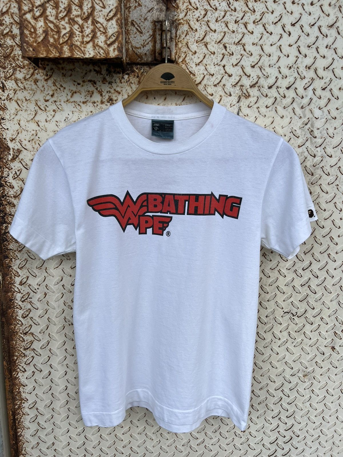 Vintage WONDER WOMAN TEE Size US S / EU 44-46 / 1 - 2 Thumbnail