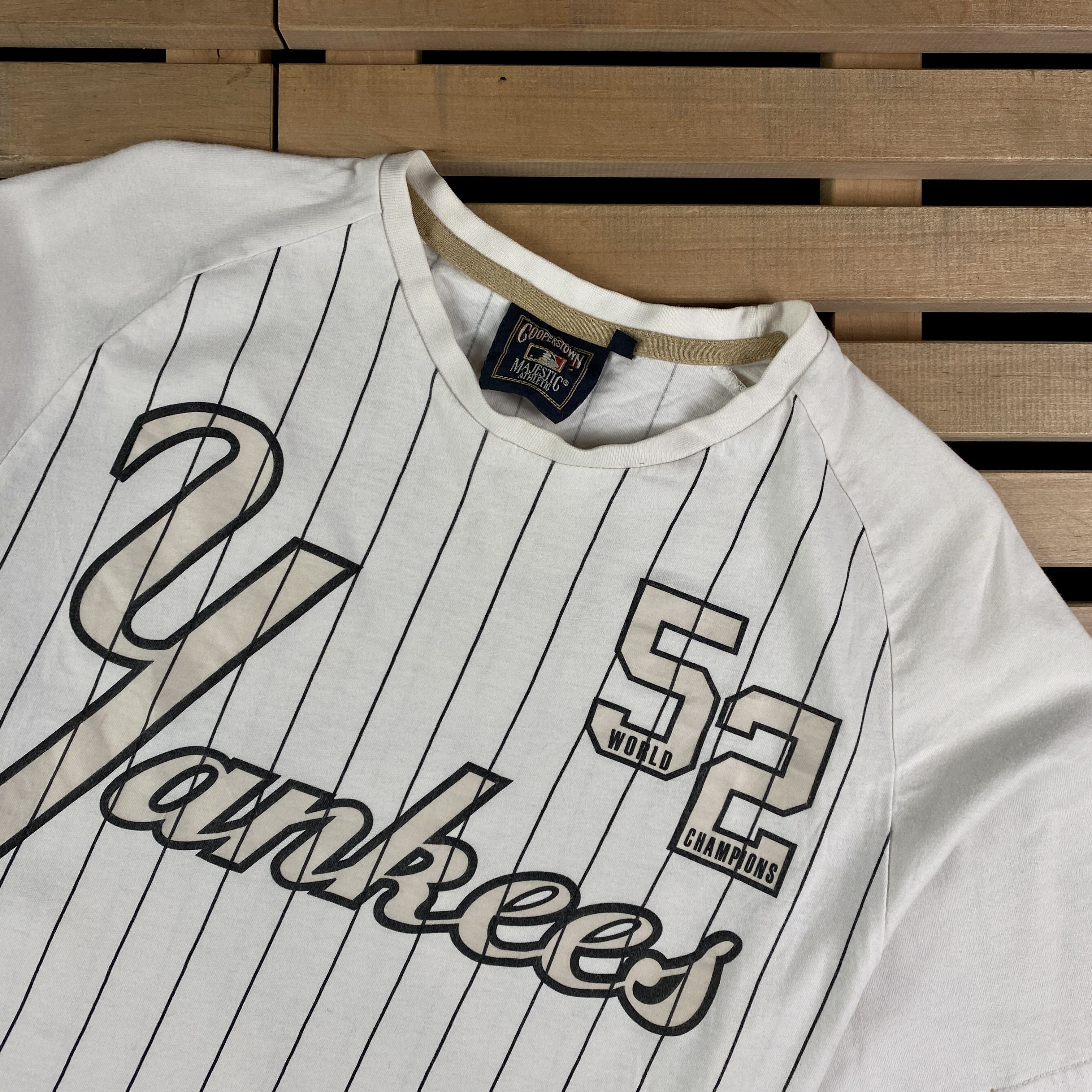Majestic × New York Yankees × Vintage Mens T Shirt Yankees 52 Majestic Size S Size US S / EU 44-46 / 1 - 2 Thumbnail