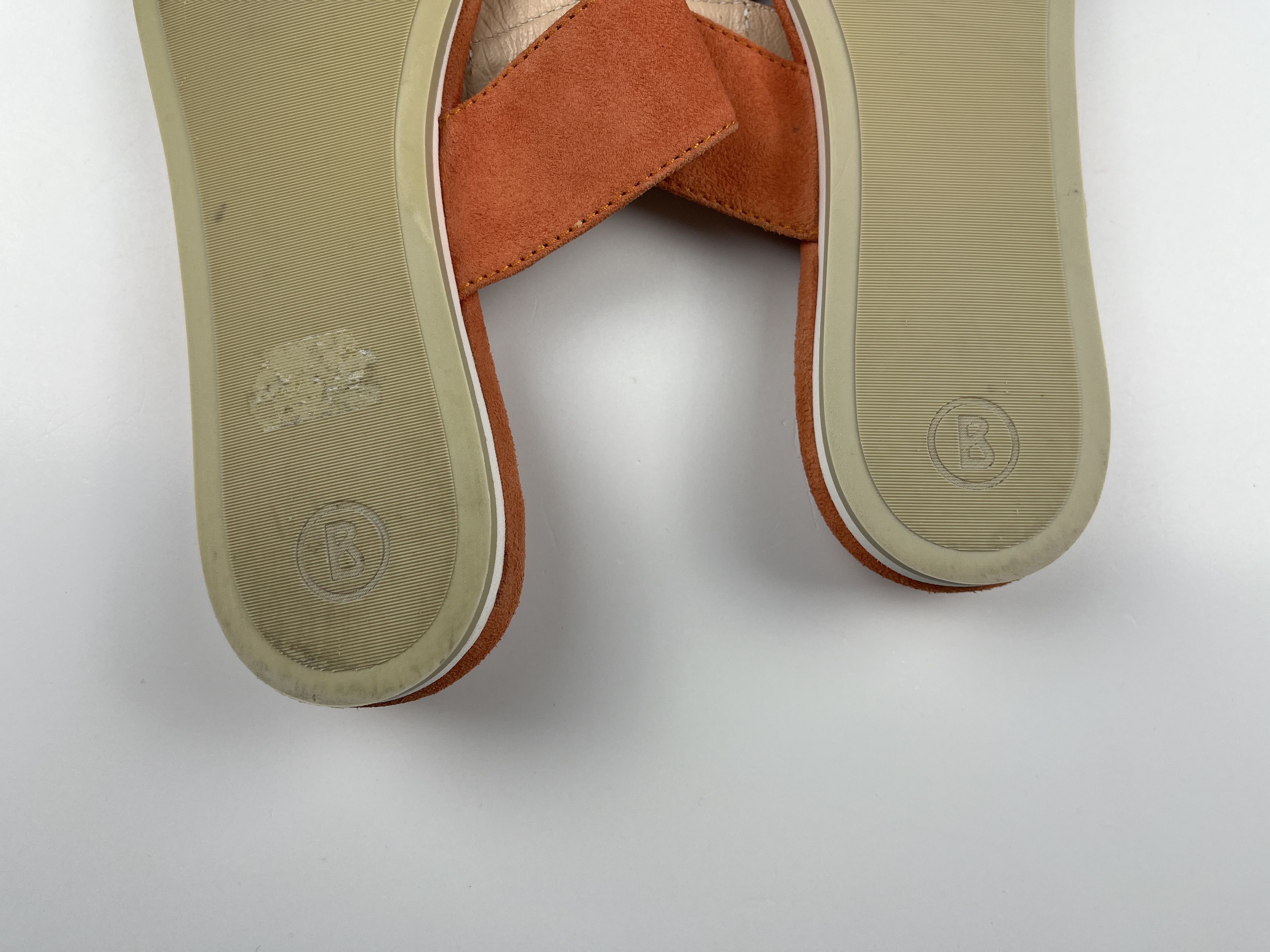 Bogner Bogner Flip Flop Suede Sandals Size US 7 / IT 37 - 14 Thumbnail