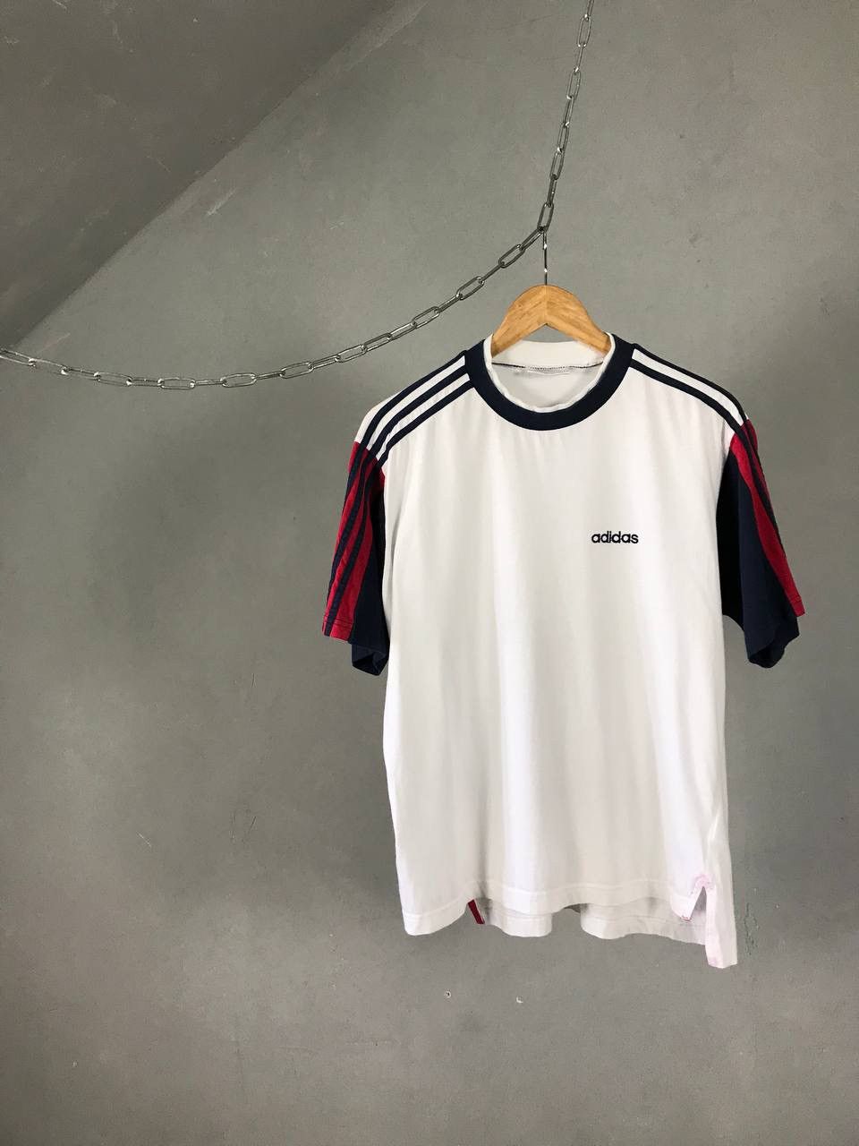 Vintage Adidas vintage streetwear sportwear tee Size US S / EU 44-46 / 1 - 1 Thumbnail