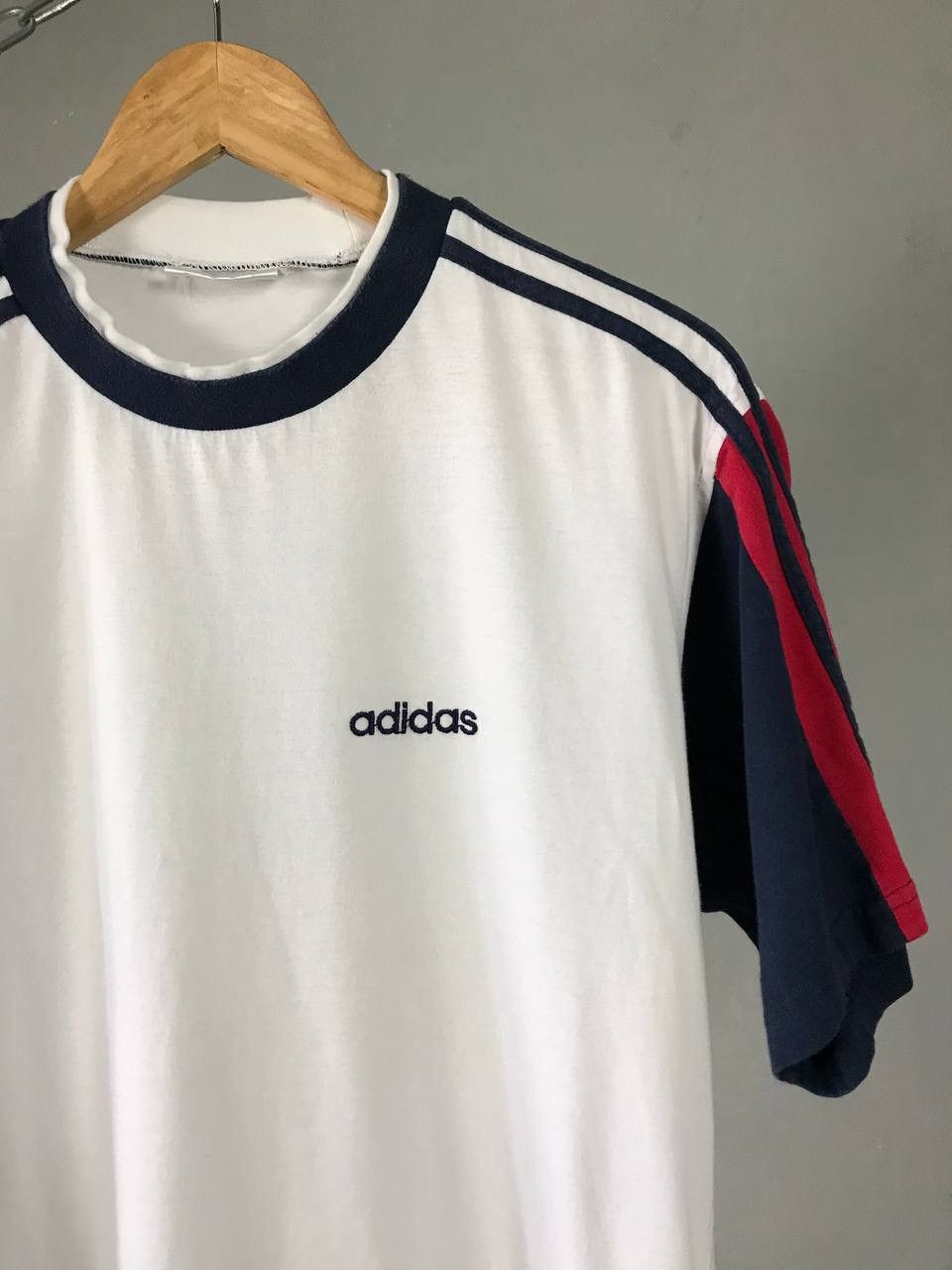 Vintage Adidas vintage streetwear sportwear tee Size US S / EU 44-46 / 1 - 2 Thumbnail