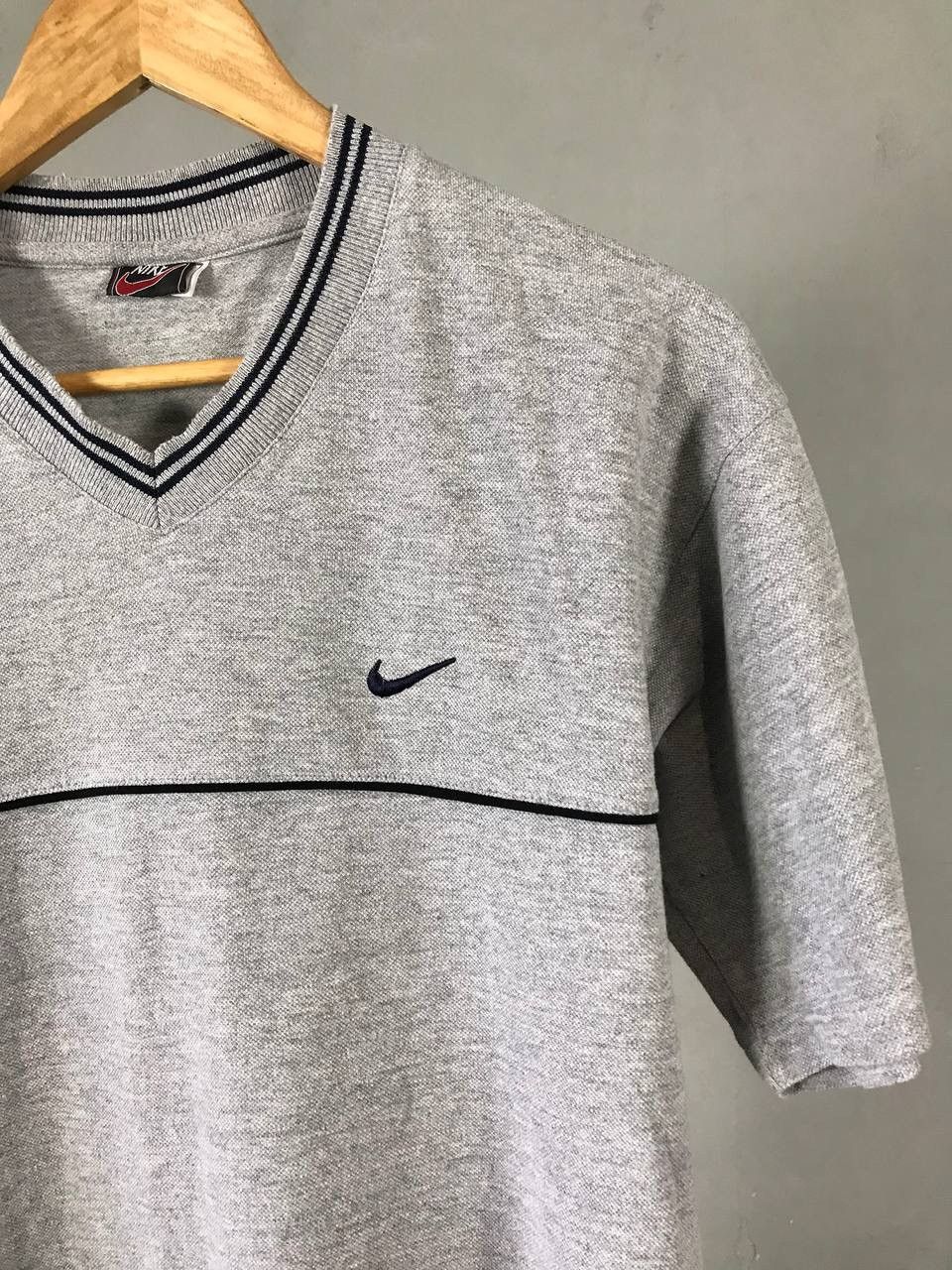 Nike × Vintage Nike swoosh streetwear vintage v neck tee Size US L / EU 52-54 / 3 - 2 Thumbnail