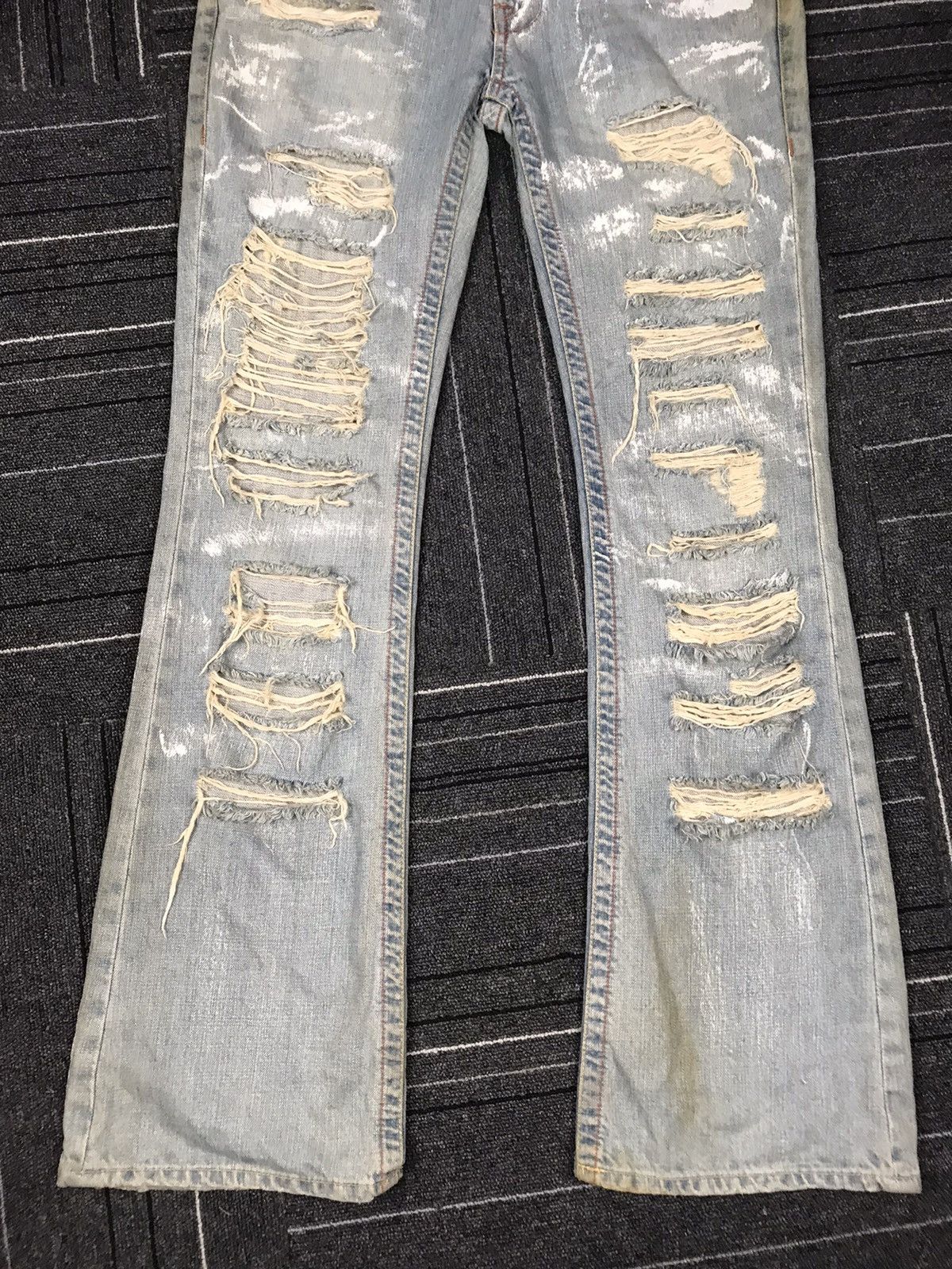 Vanquish Vanquish punk/goth style bootcut distressed denim jeans Size US 32 / EU 48 - 3 Thumbnail