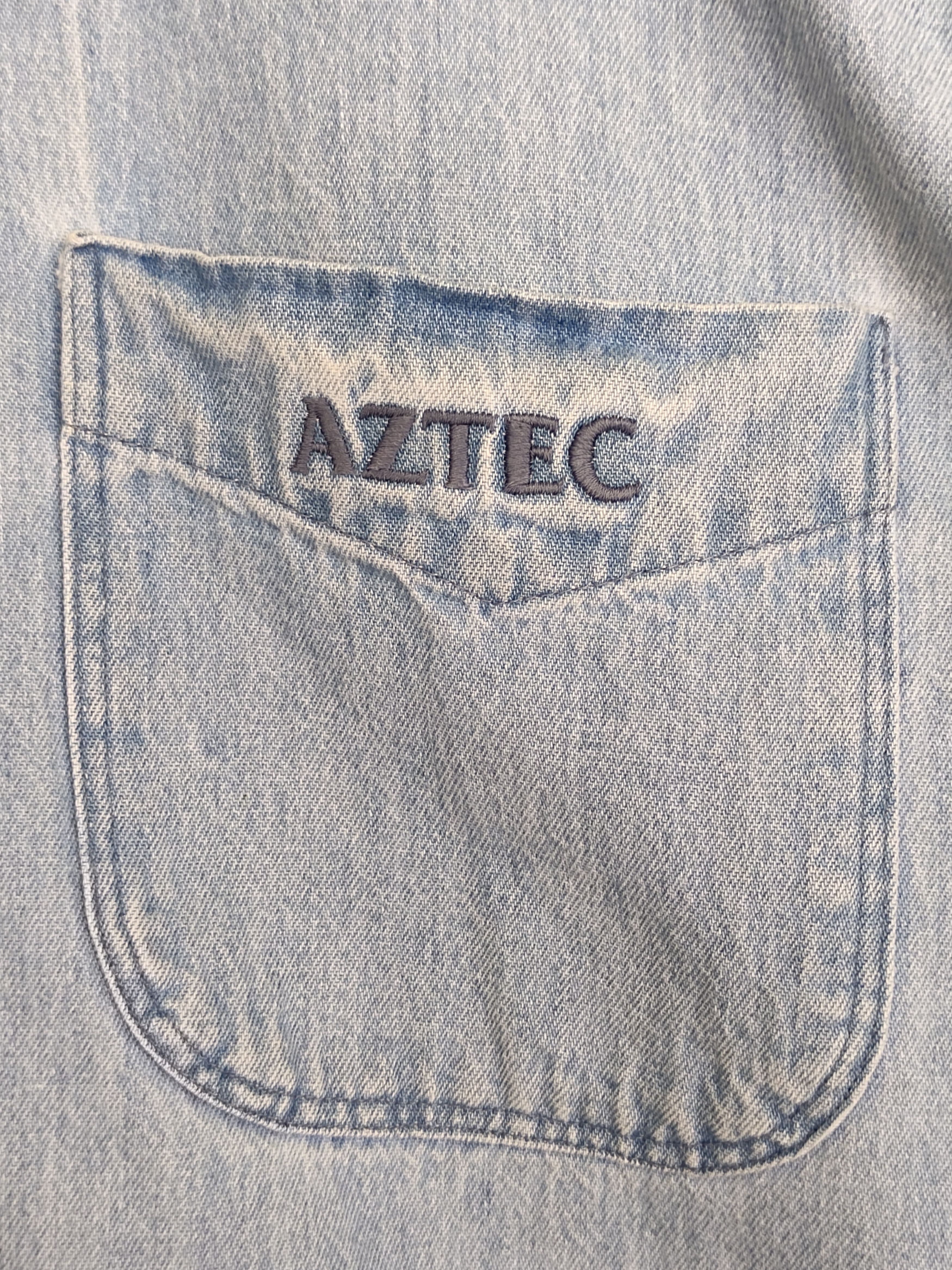 Vintage × Woolrich Woolen Mills Vintage 80s Woolrich "Aztec" Denim Shirt Size US L / EU 52-54 / 3 - 2 Thumbnail