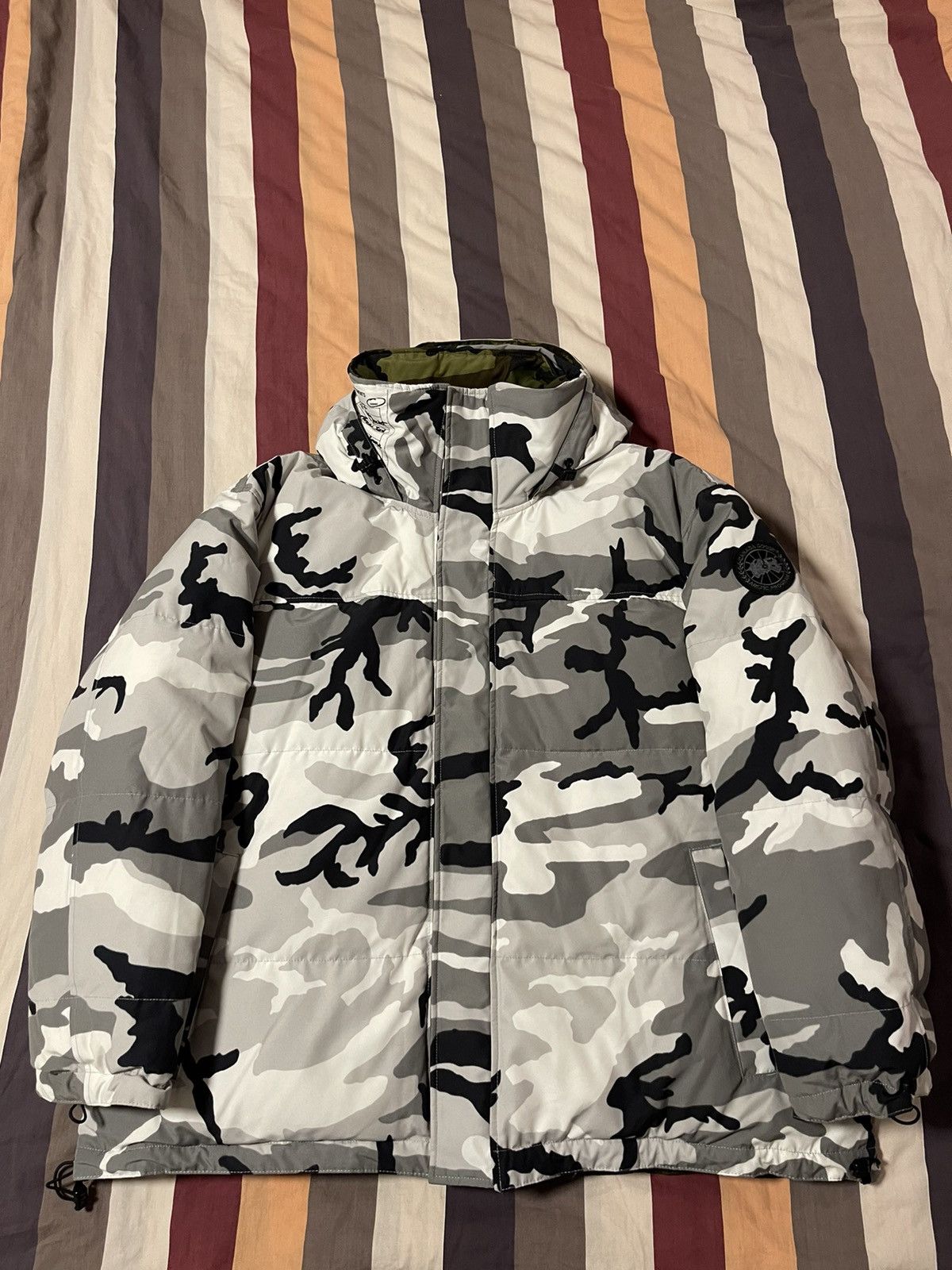 Canada goose reversible camo sales jacket