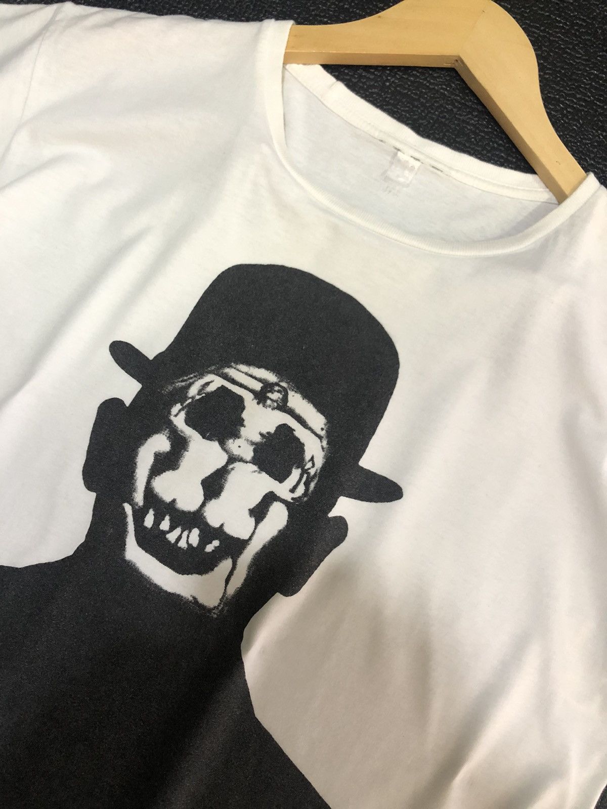 Designer VINTAGE SALVADOR DALI WOMEN SKULL ART WITH SEXY LOGO Size US M / EU 48-50 / 2 - 7 Thumbnail
