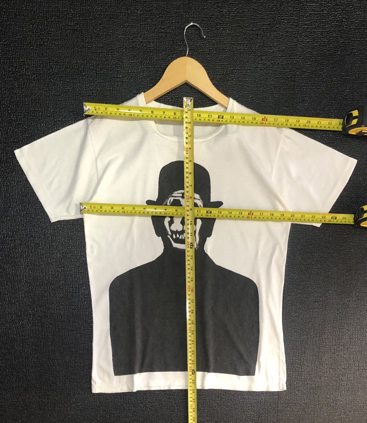 Designer VINTAGE SALVADOR DALI WOMEN SKULL ART WITH SEXY LOGO Size US M / EU 48-50 / 2 - 13 Thumbnail