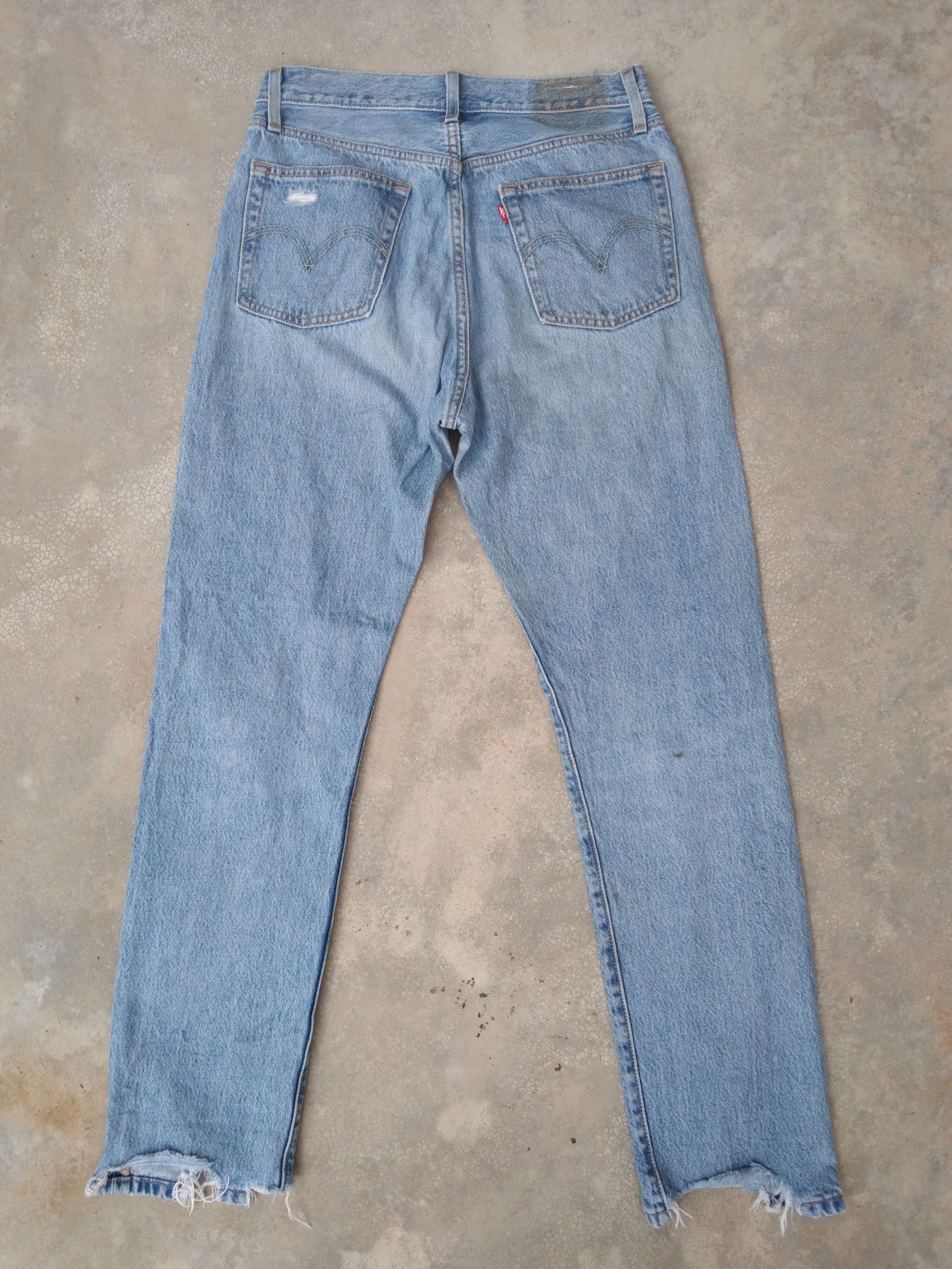 Levi's Vintage Levi's 501 Distressed Repaired Jeans 30x30 Size US 30 / EU 46 - 2 Thumbnail