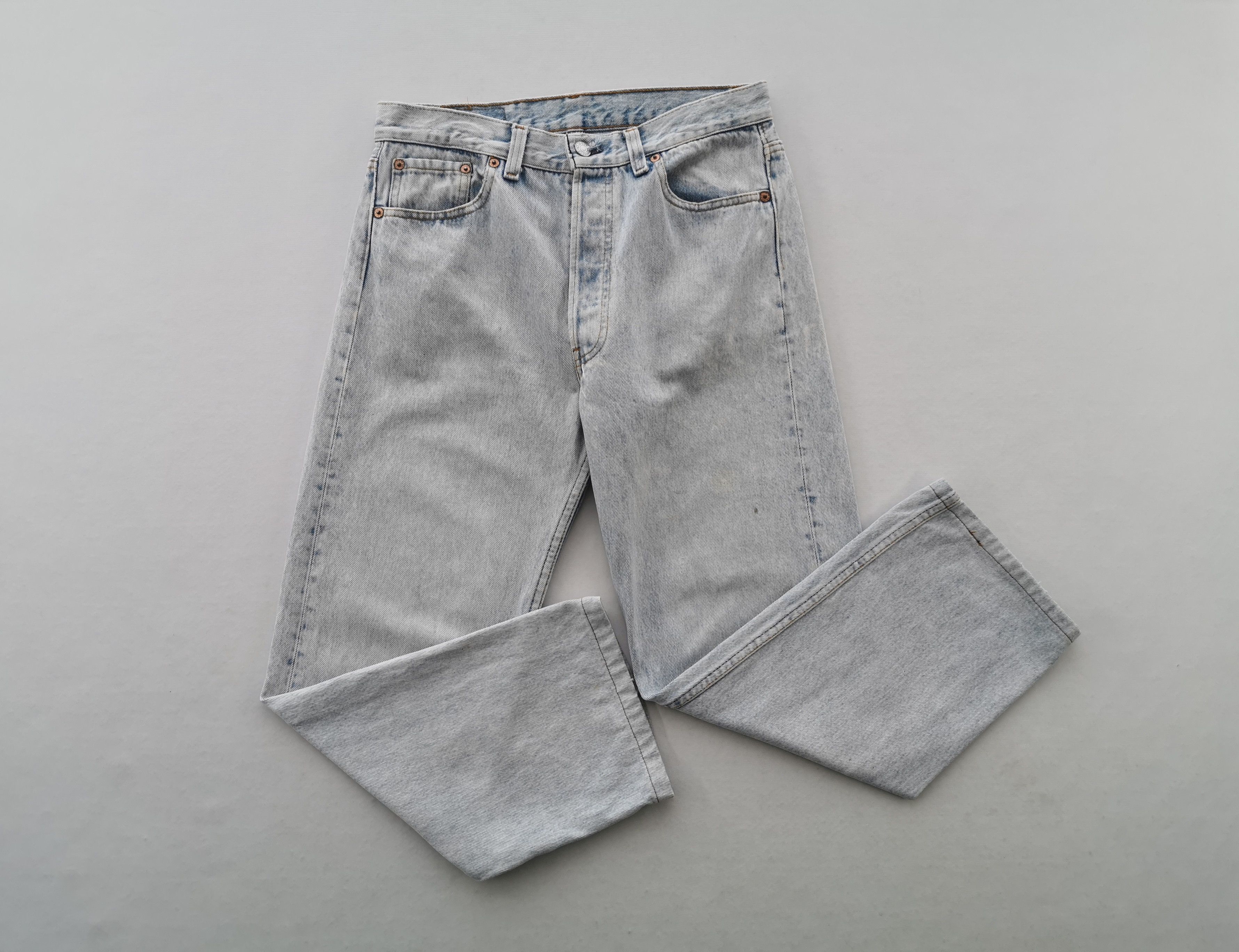 Vintage Levis 501 Distressed Jeans Made In USA Size 30/31x36