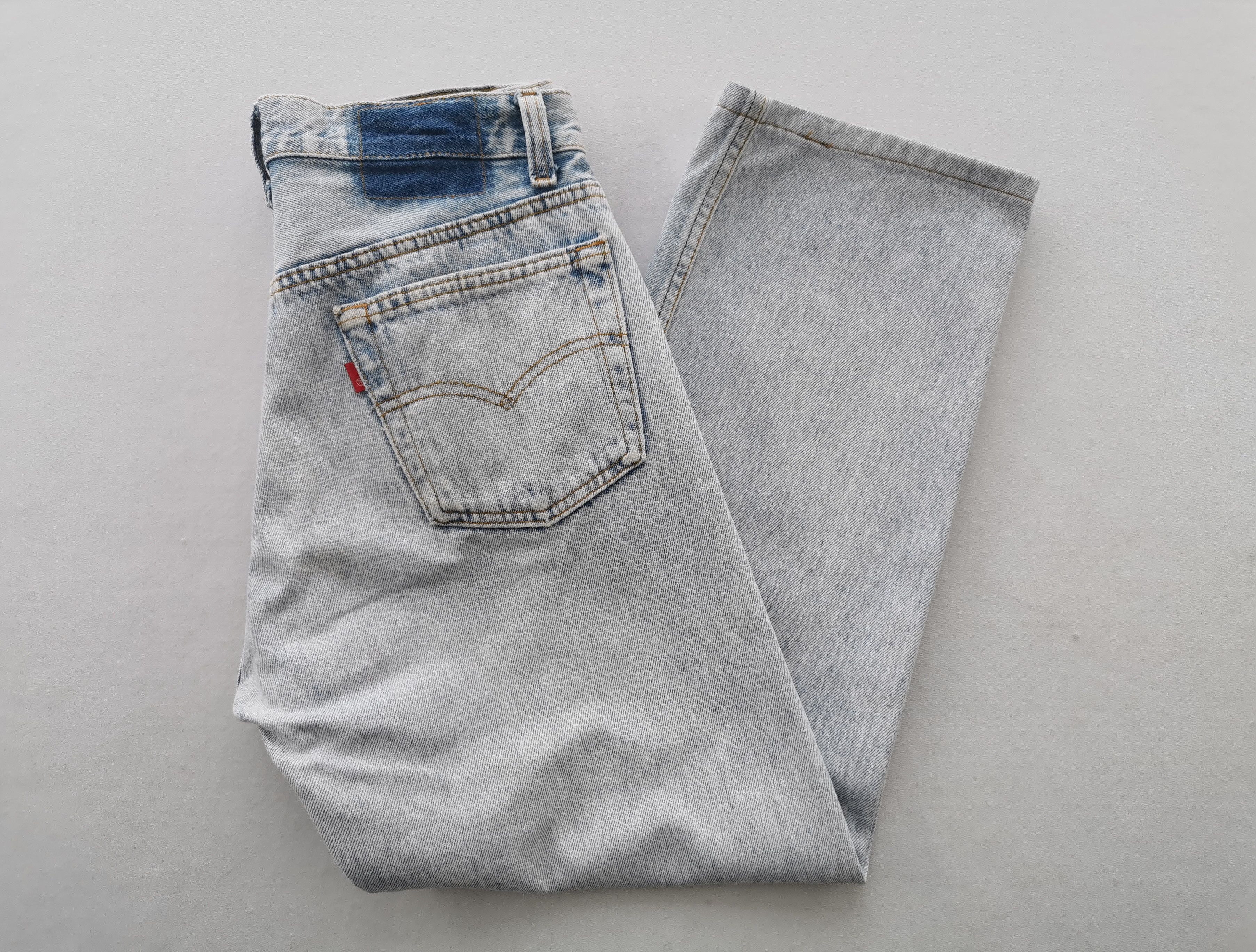 Vintage Levis 501 Distressed Jeans Made In USA Size 30/31x36