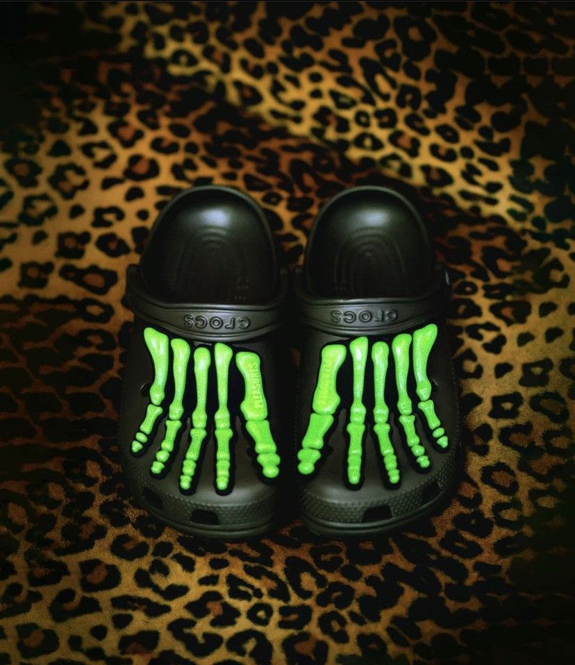 Pleasures X Crocs Jibbitz glow in the purchases dark skeleton feet