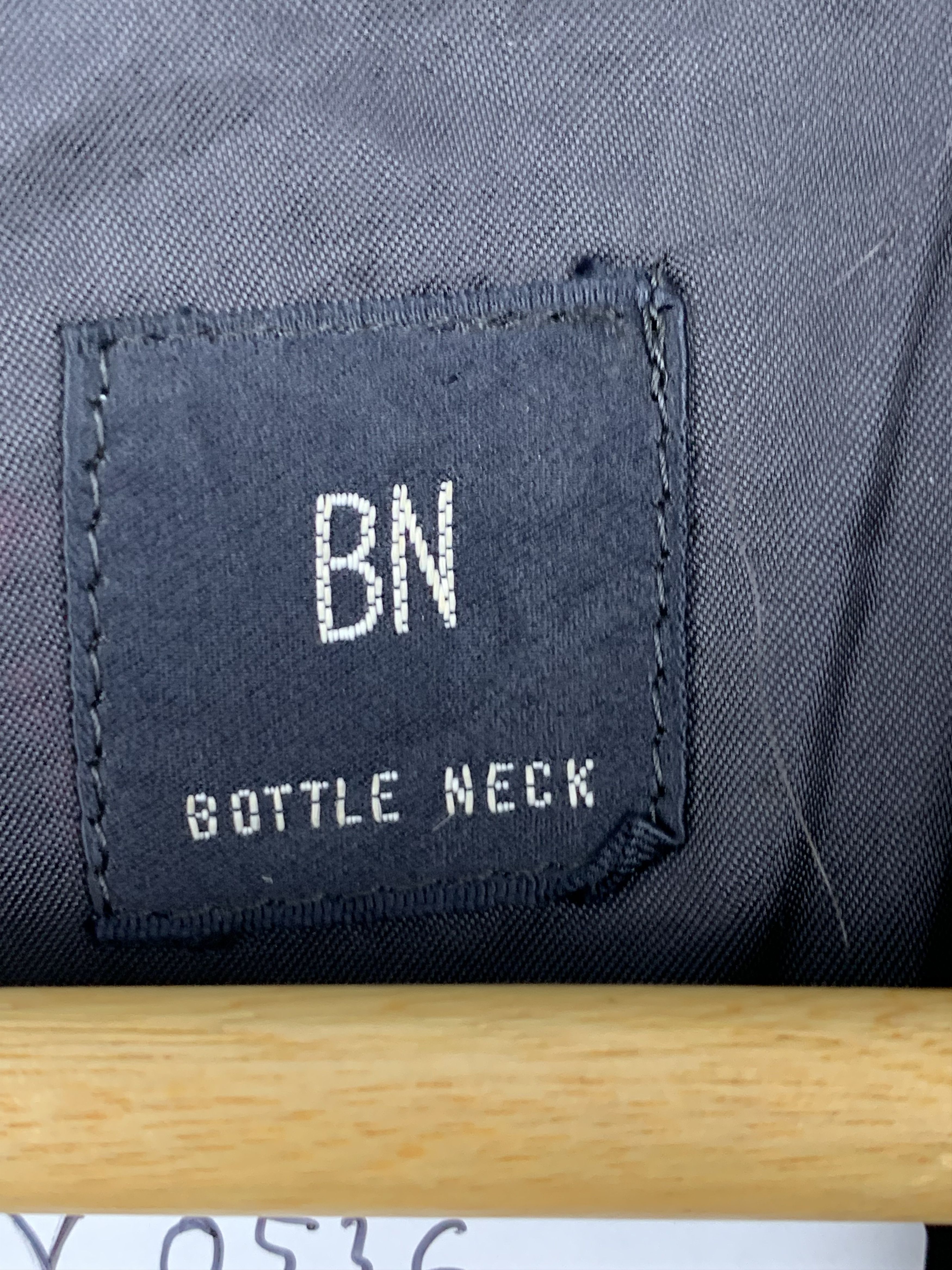Vintage Vintage 80s Bottle Neck BNC 1985 Leather Varsity V0536 Size US M / EU 48-50 / 2 - 11 Thumbnail