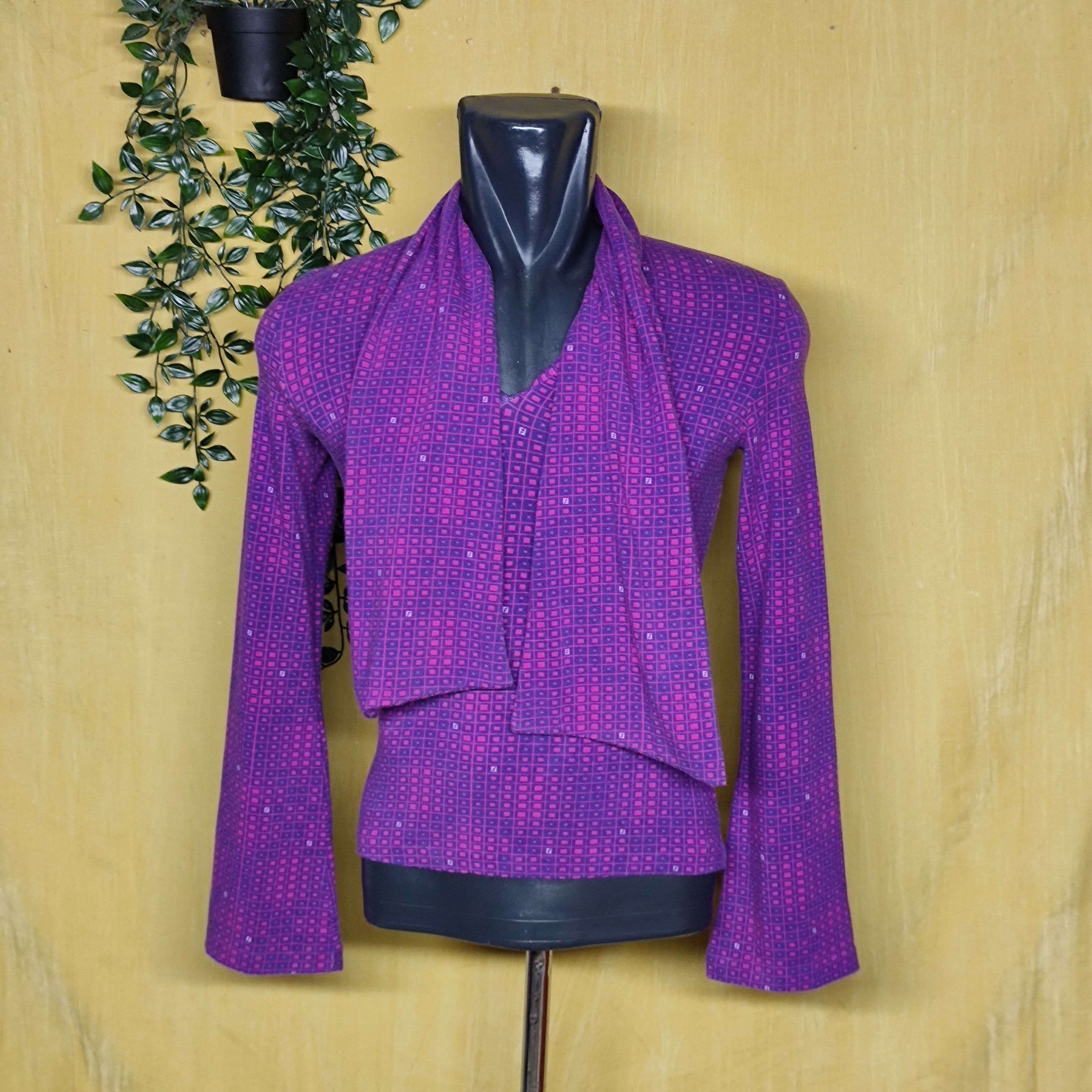 Fendi A13 FENDI Snake Skin Pattern Sweater Size S / US 4 / IT 40 - 1 Thumbnail