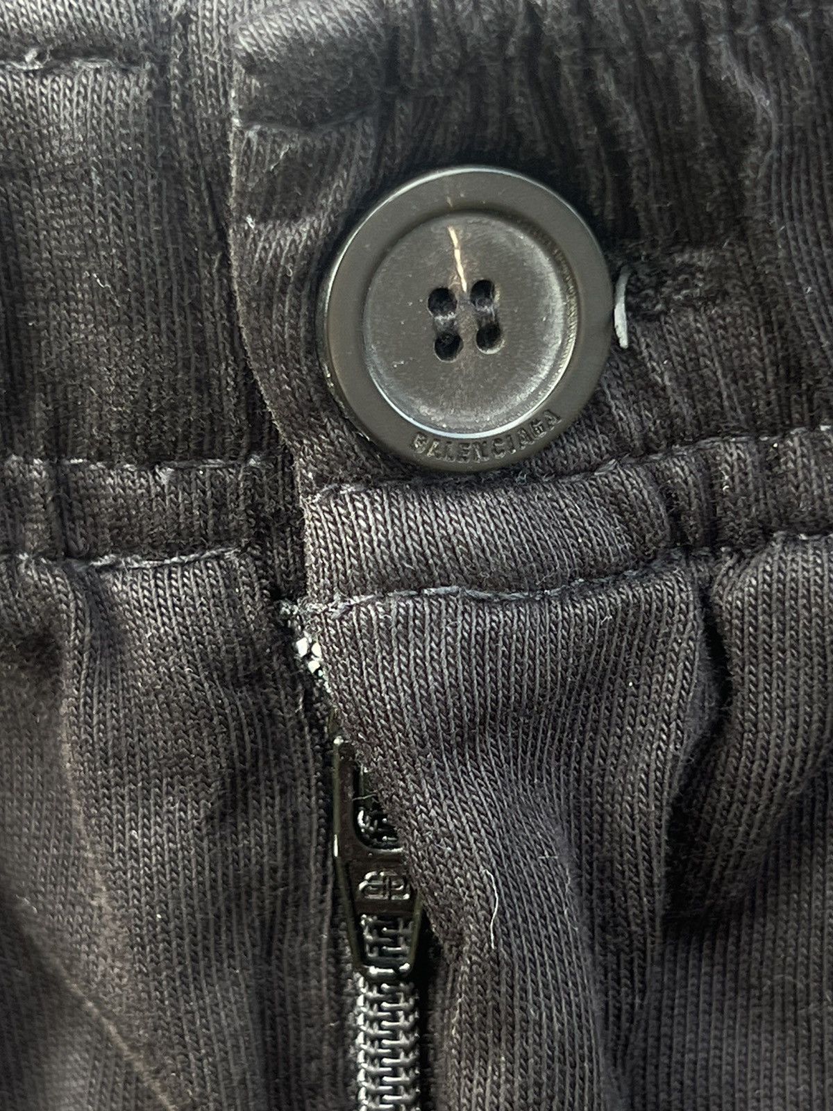 Baggy Tailored Pants Made of Vintage Jersey